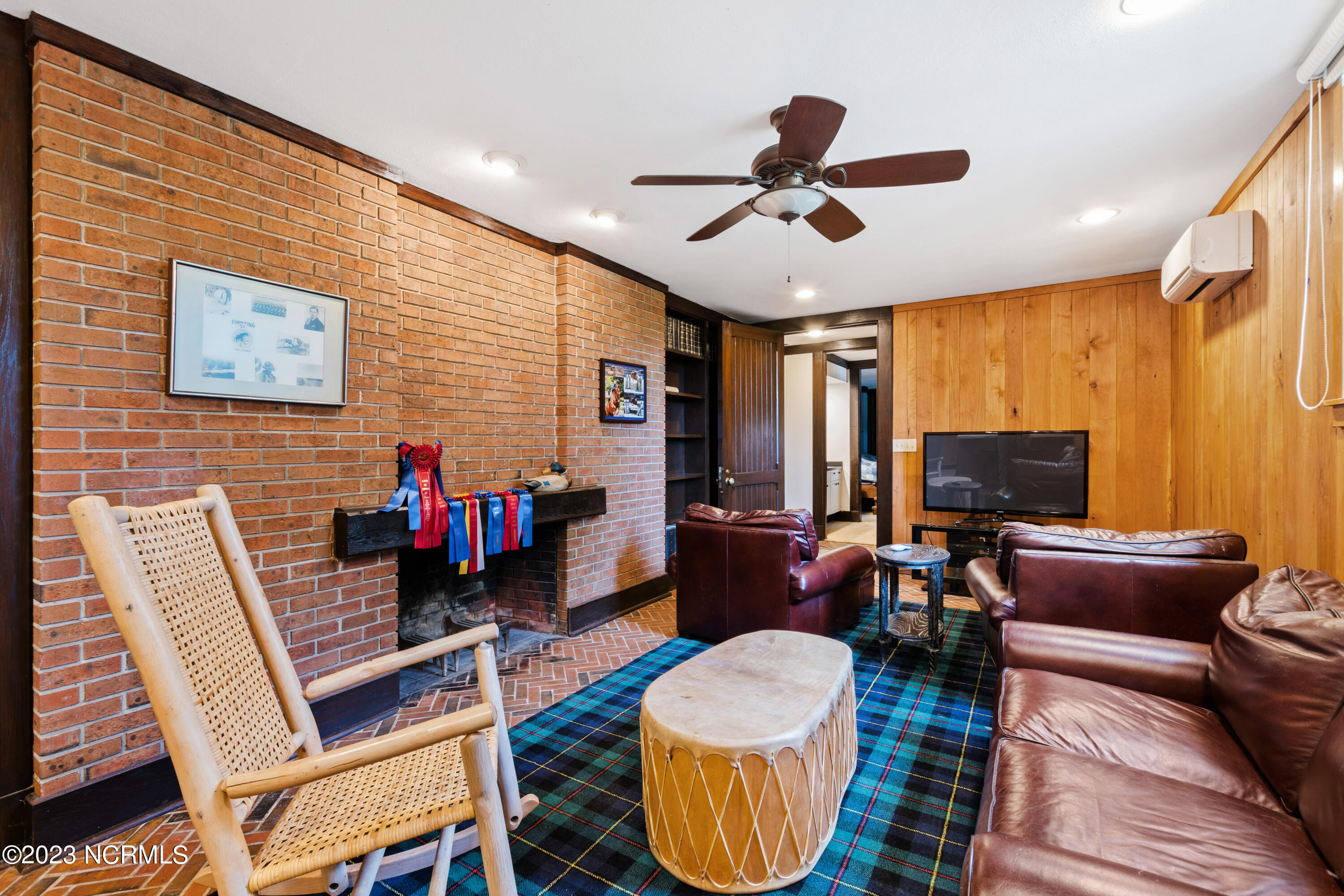 222 Cross Country Lane