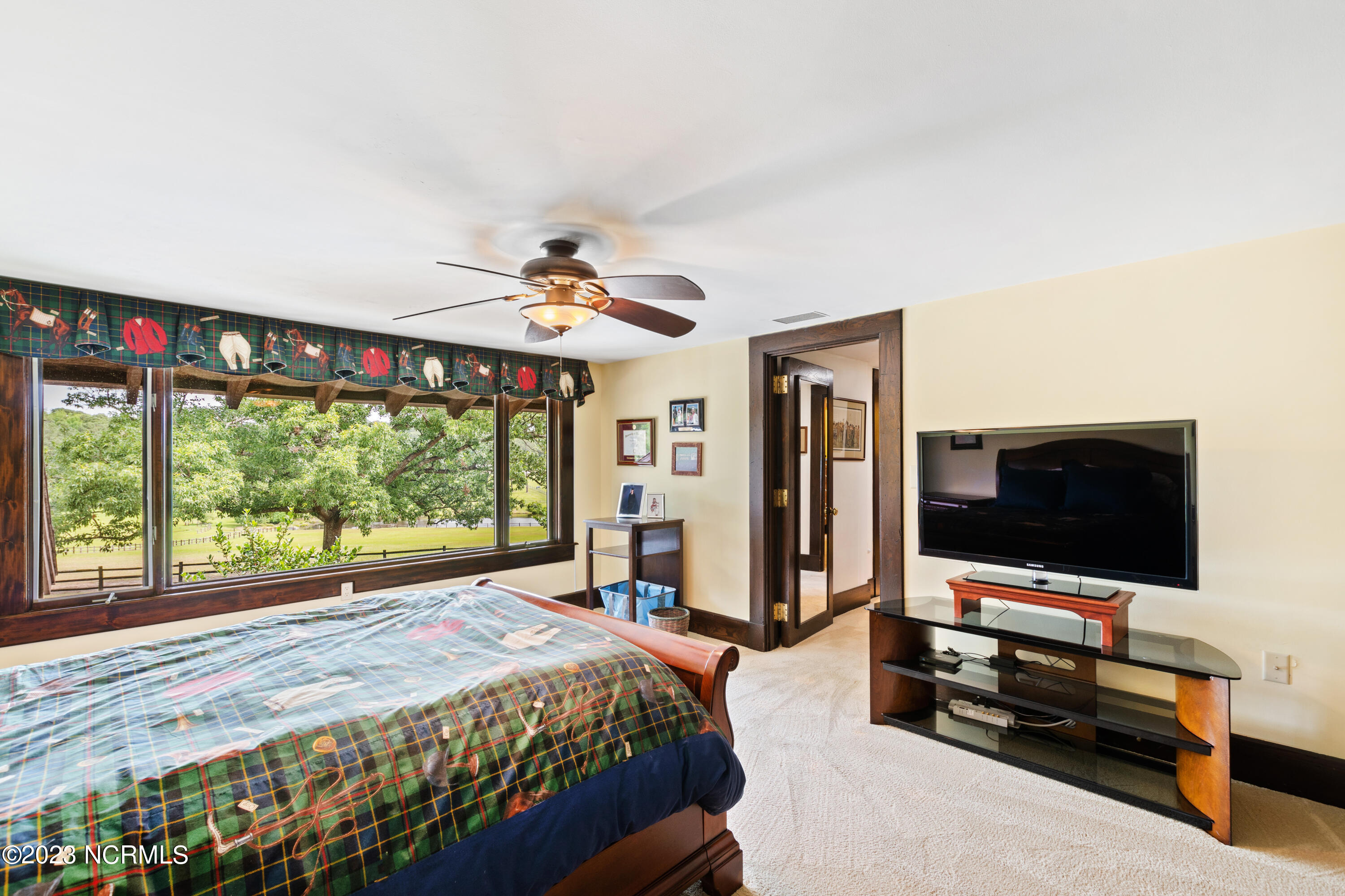 222 Cross Country Lane