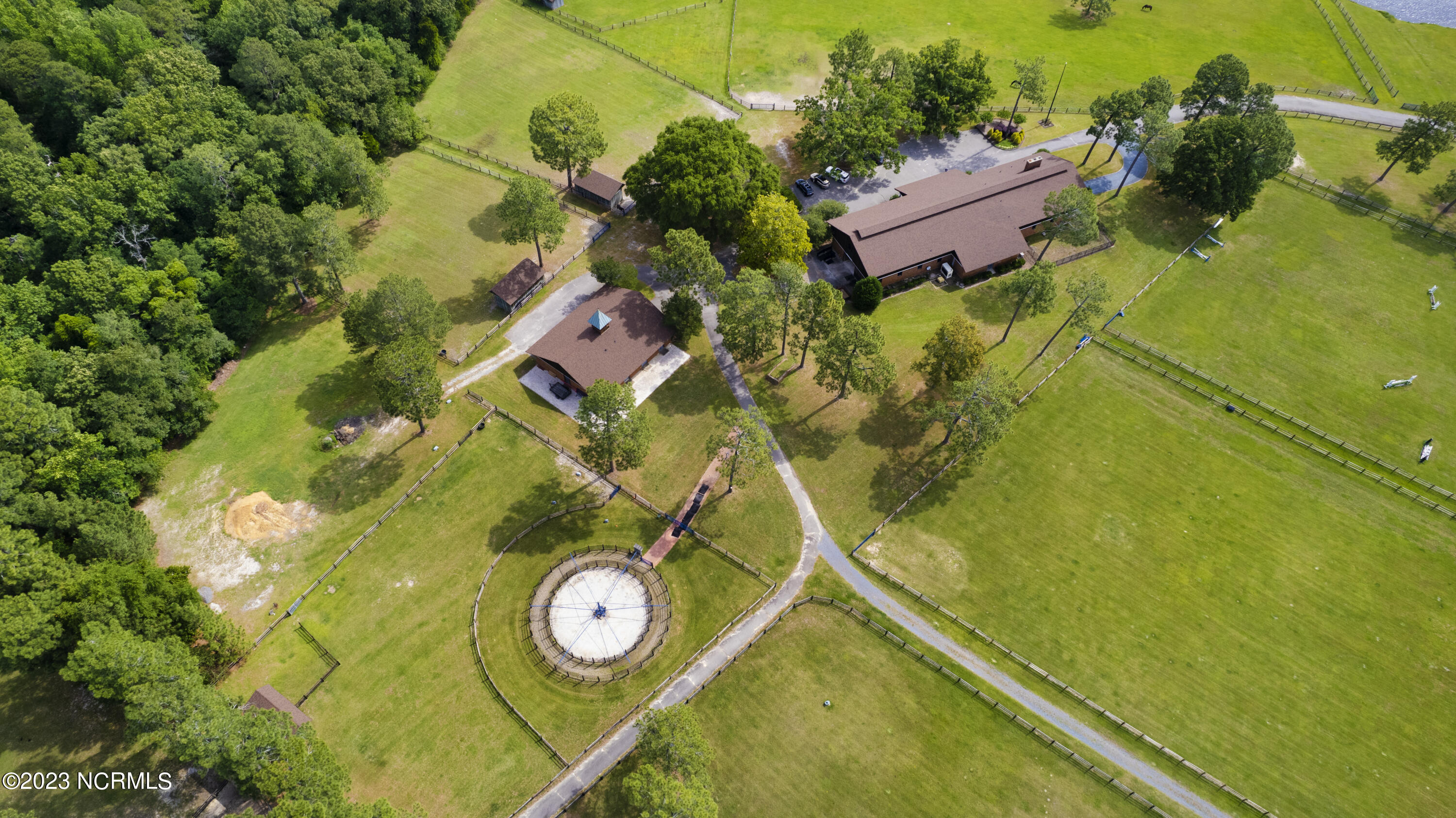 222 Cross Country Lane