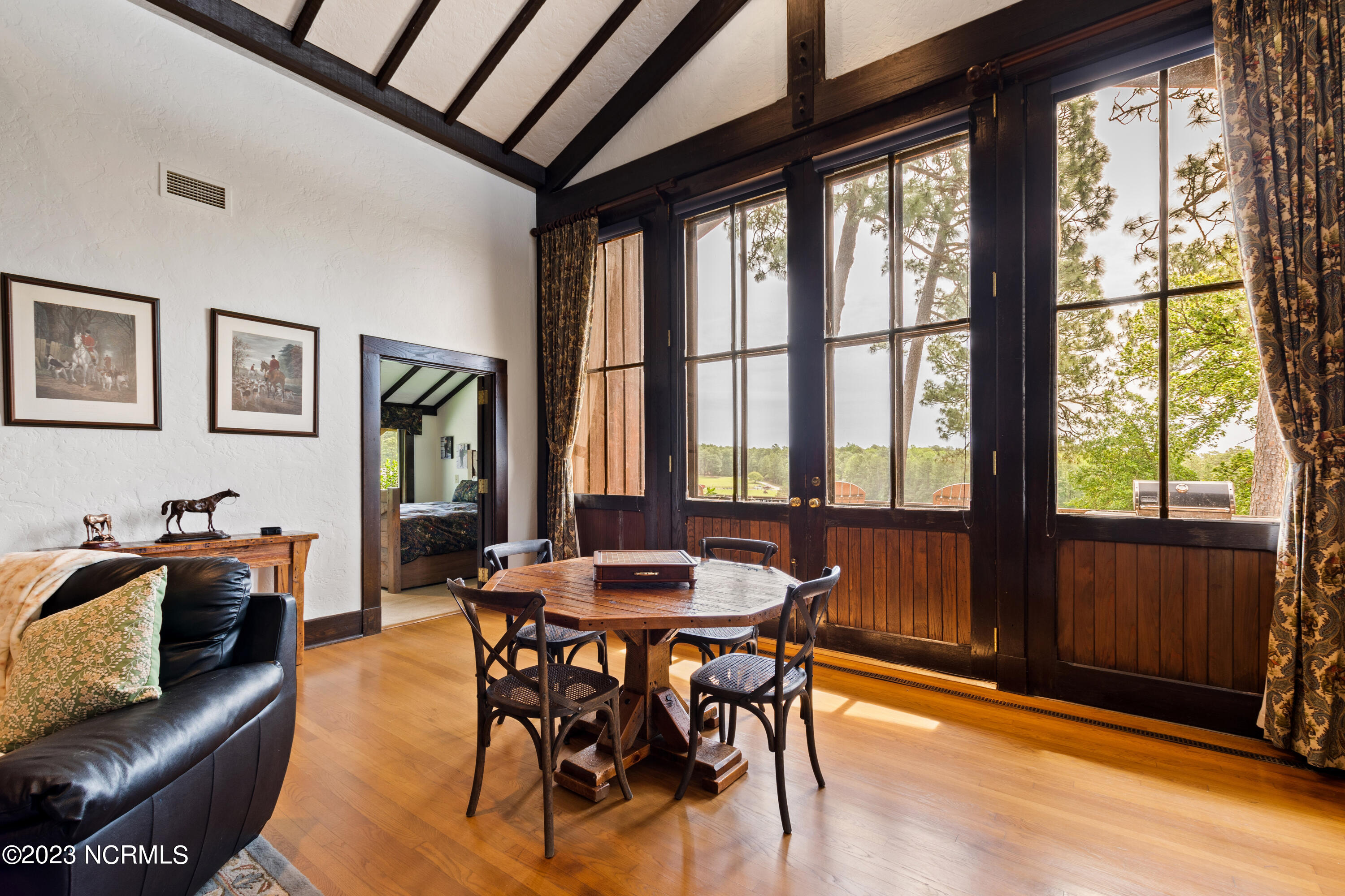 222 Cross Country Lane