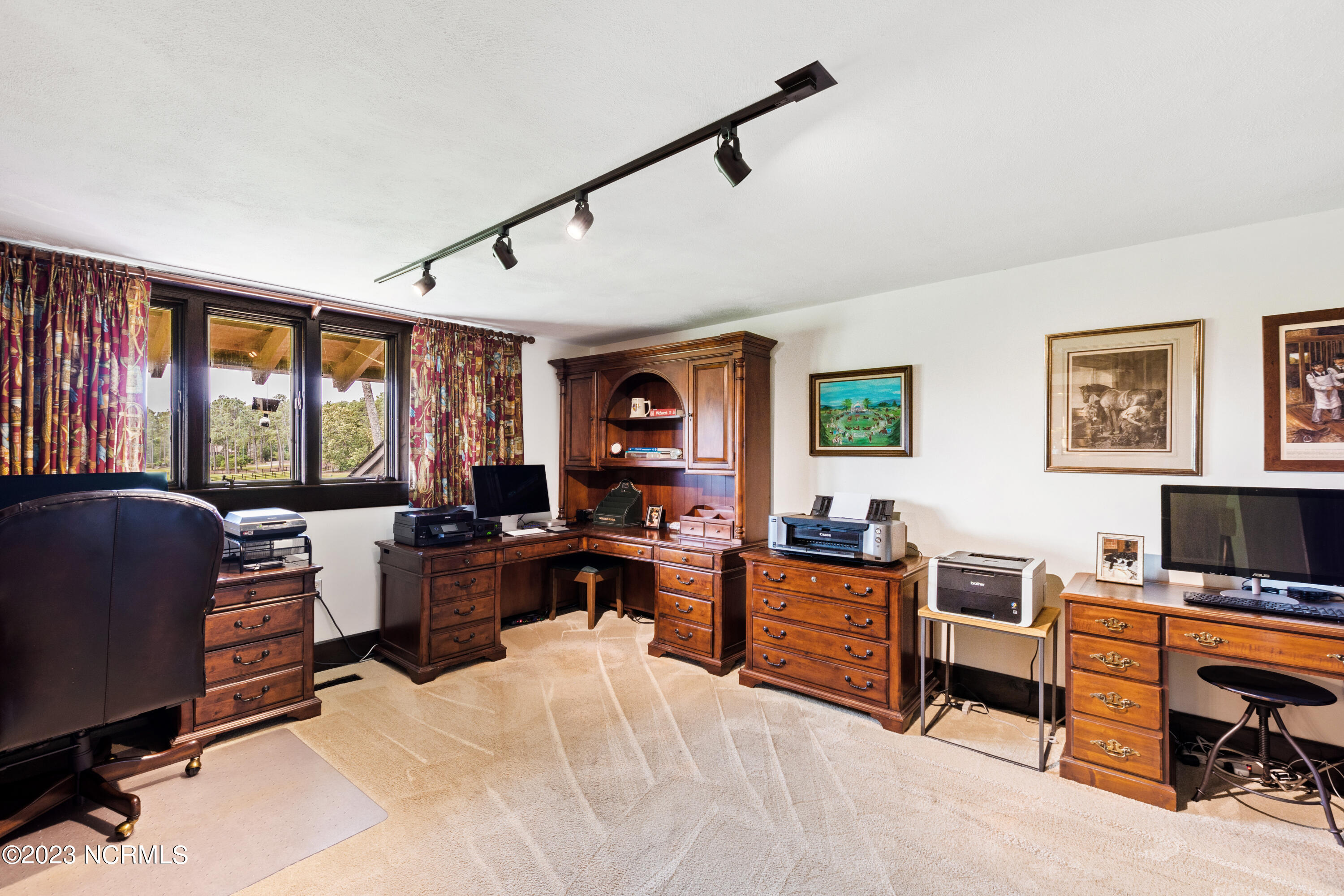 222 Cross Country Lane