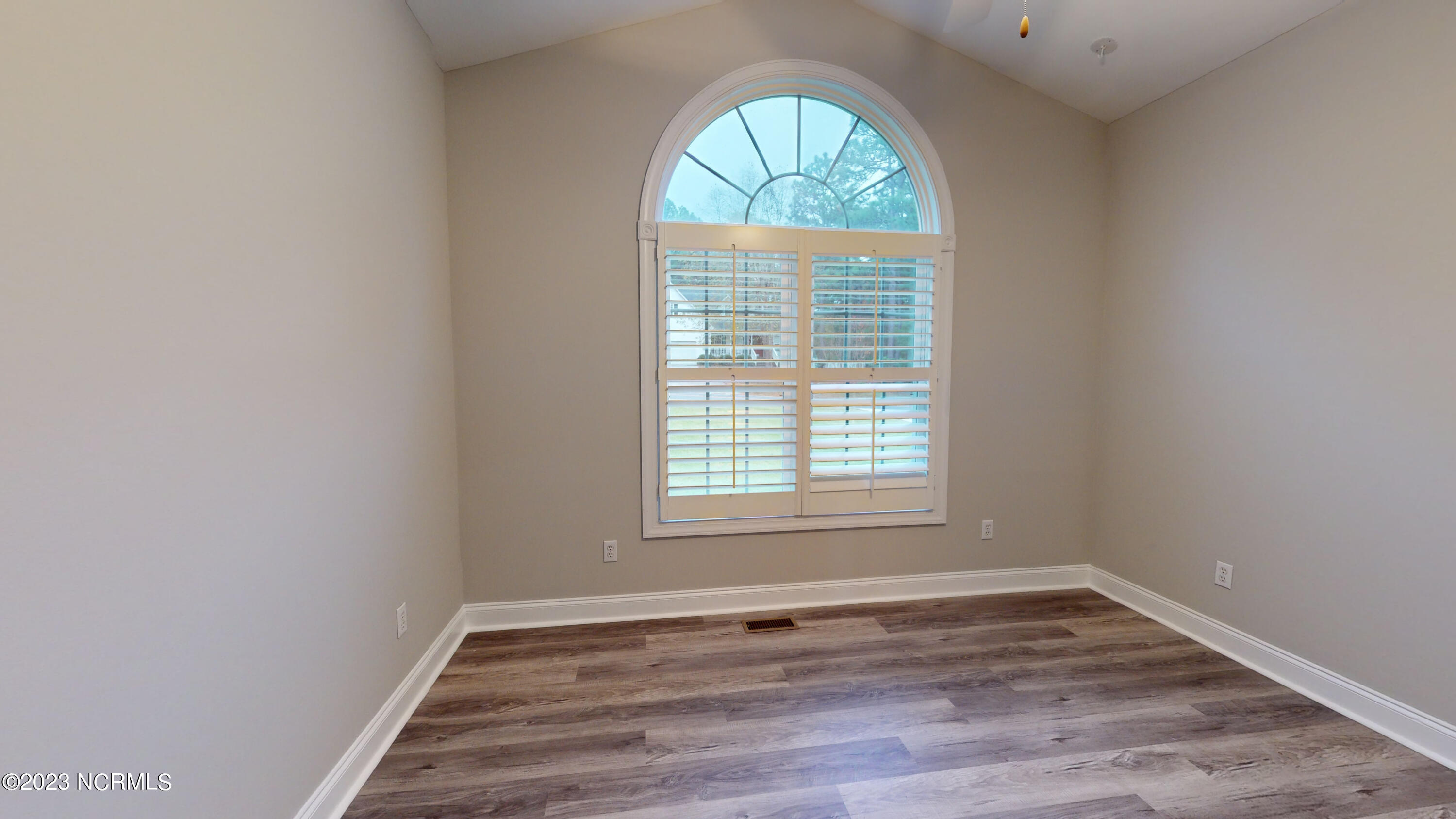 31 Deerwood Lane Unit: 14