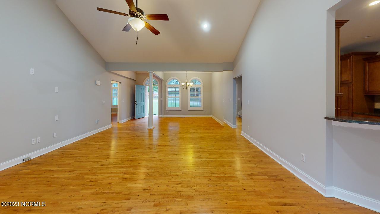 31 Deerwood Lane Unit: 14