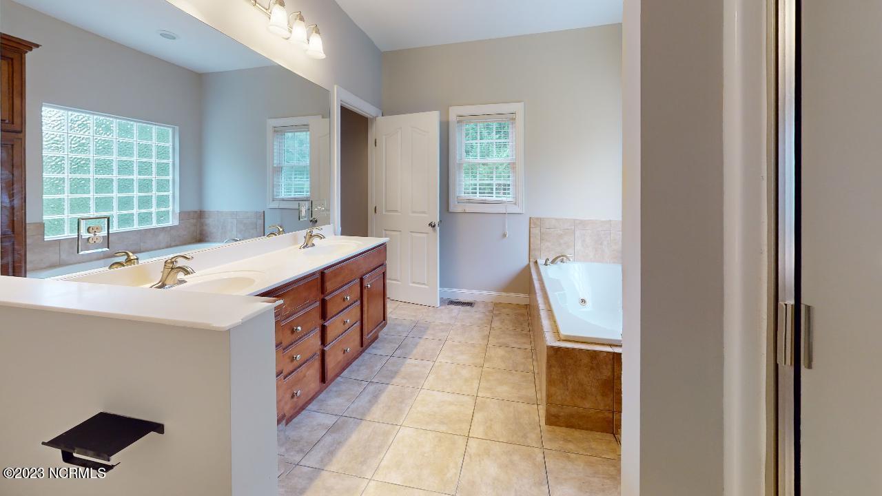 31 Deerwood Lane Unit: 14