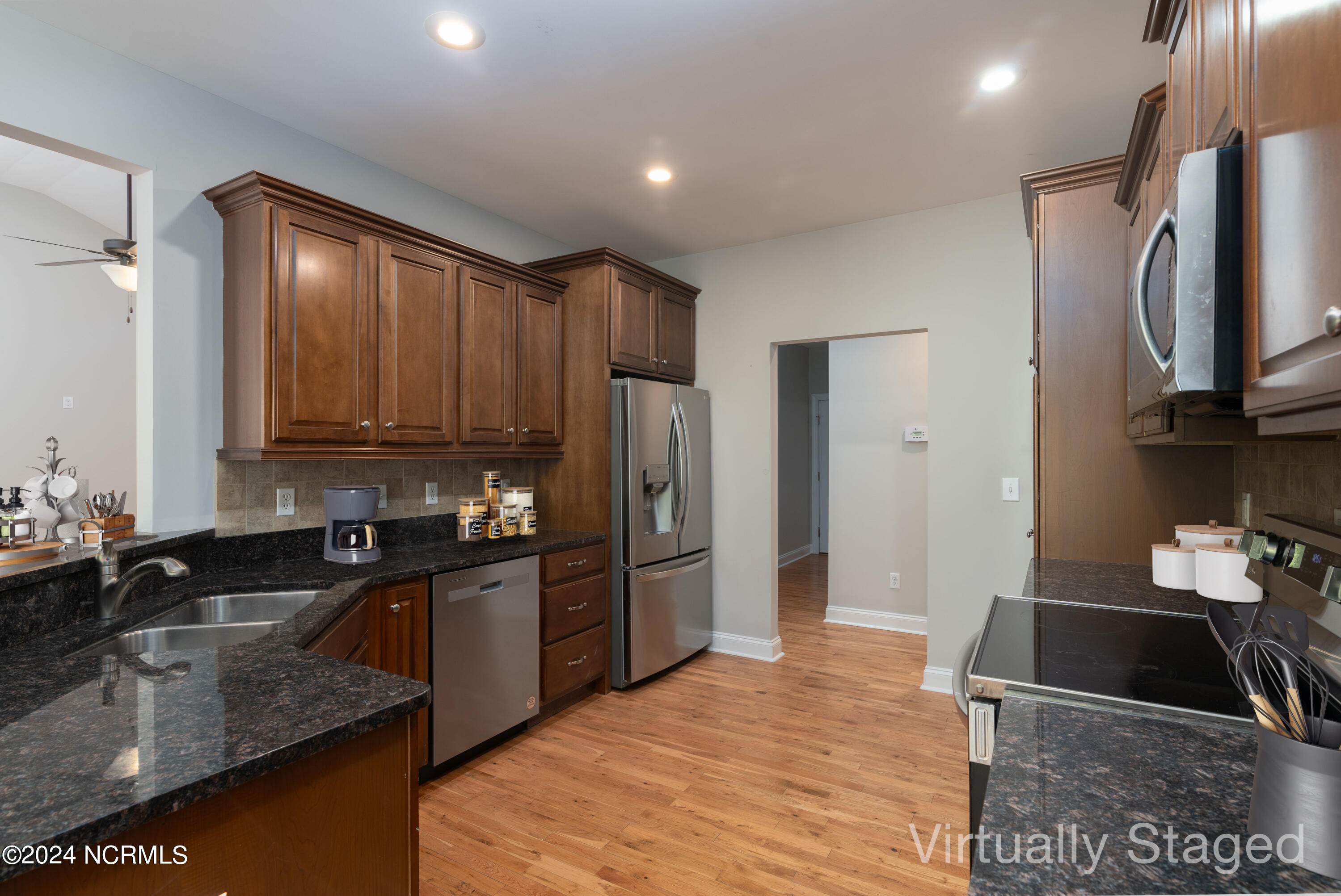 31 Deerwood Lane Unit: 14