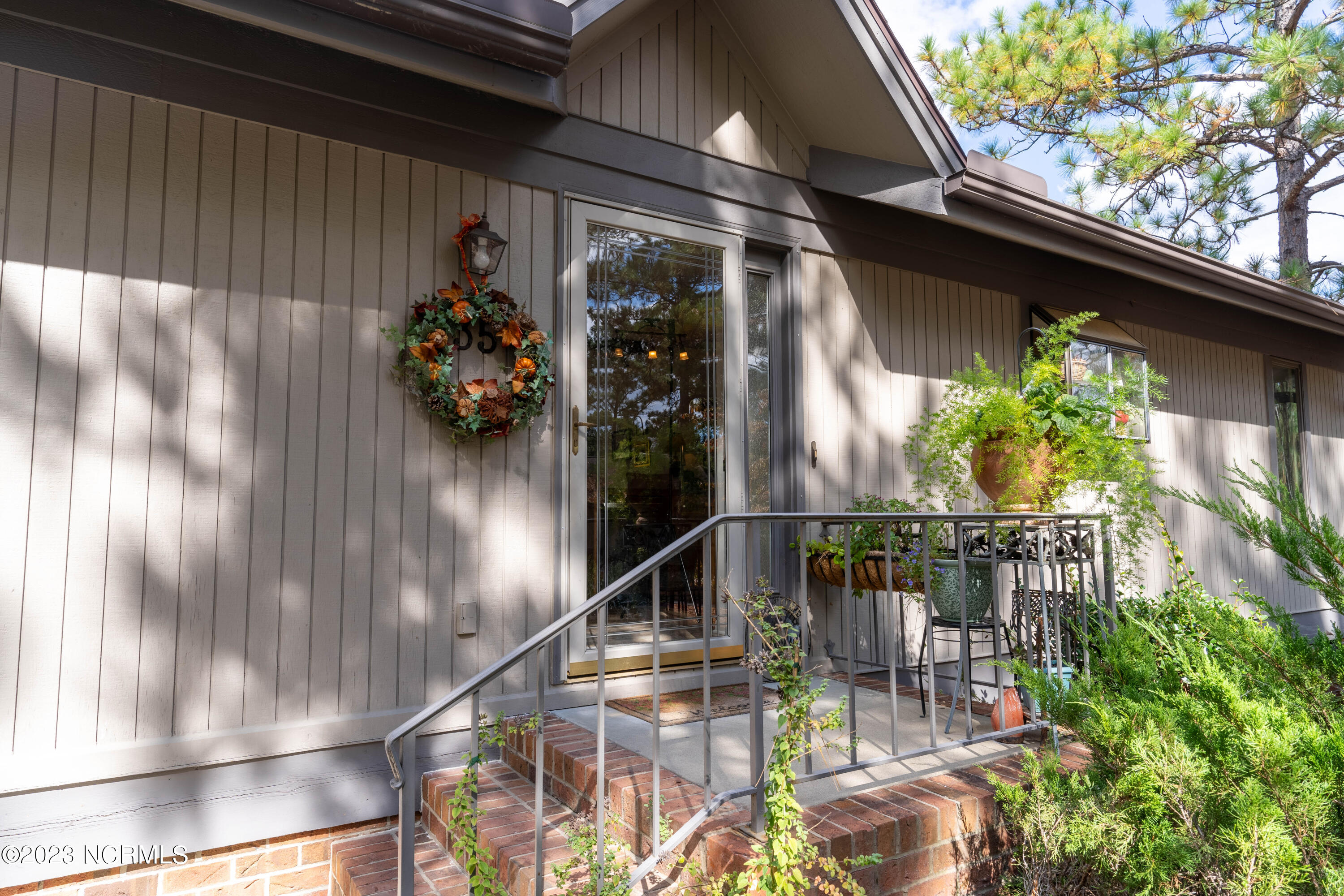 35 Glen Abbey Trail