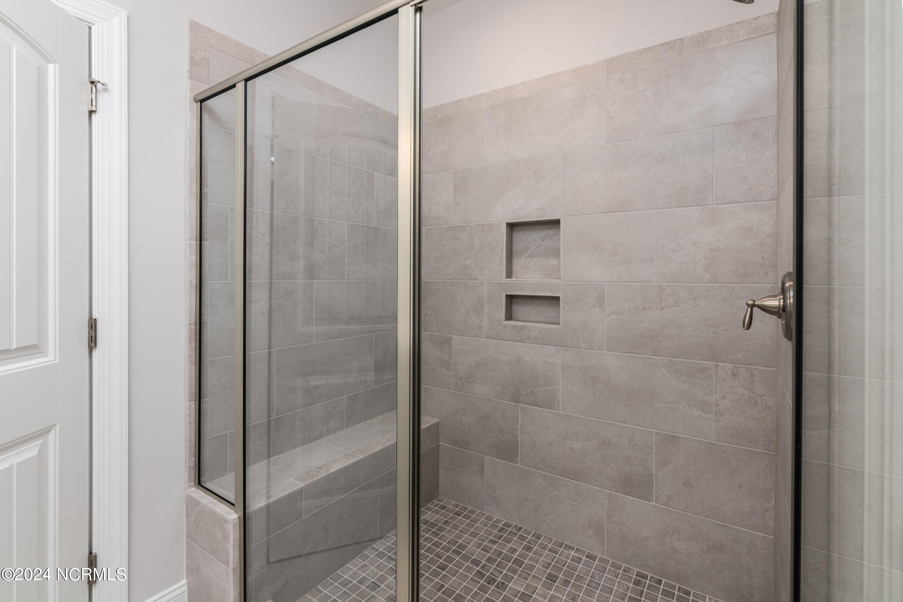 409 Piney Oak Drive Unit: 52