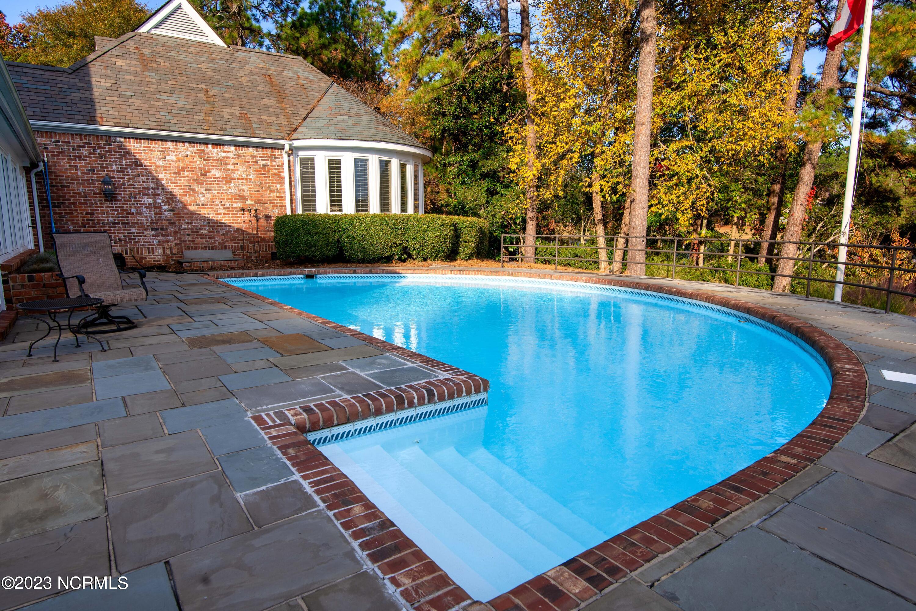 65 Southern Hills Place