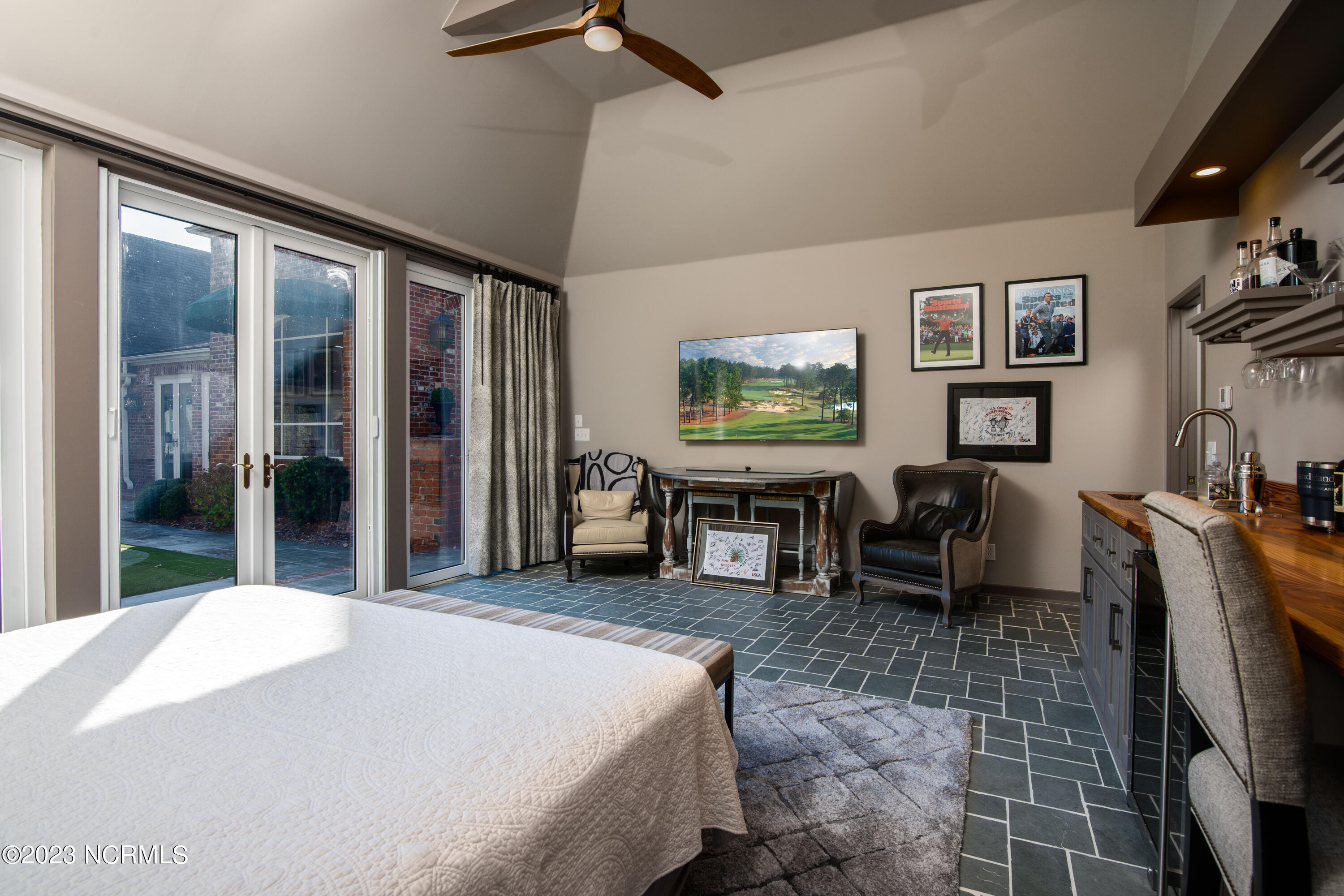 65 Southern Hills Place