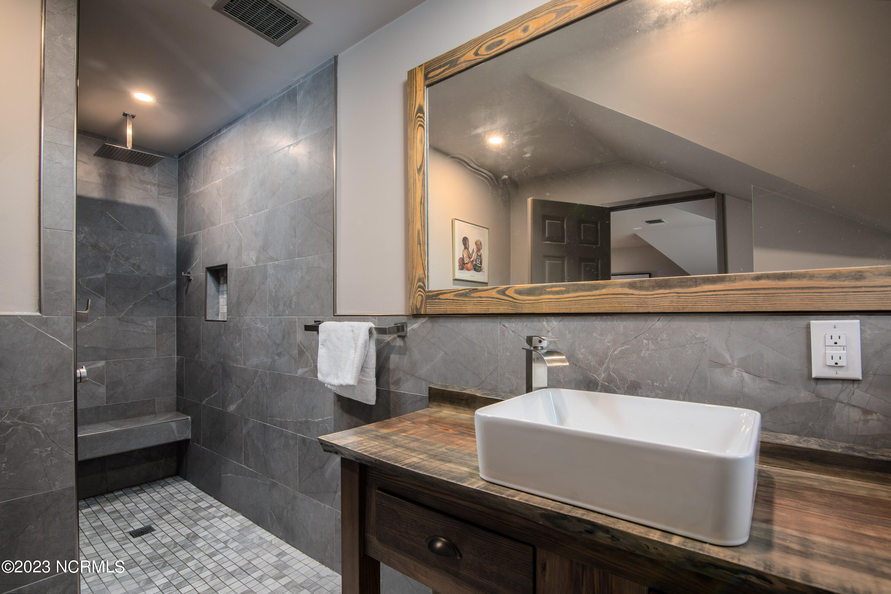 65 Southern Hills Place