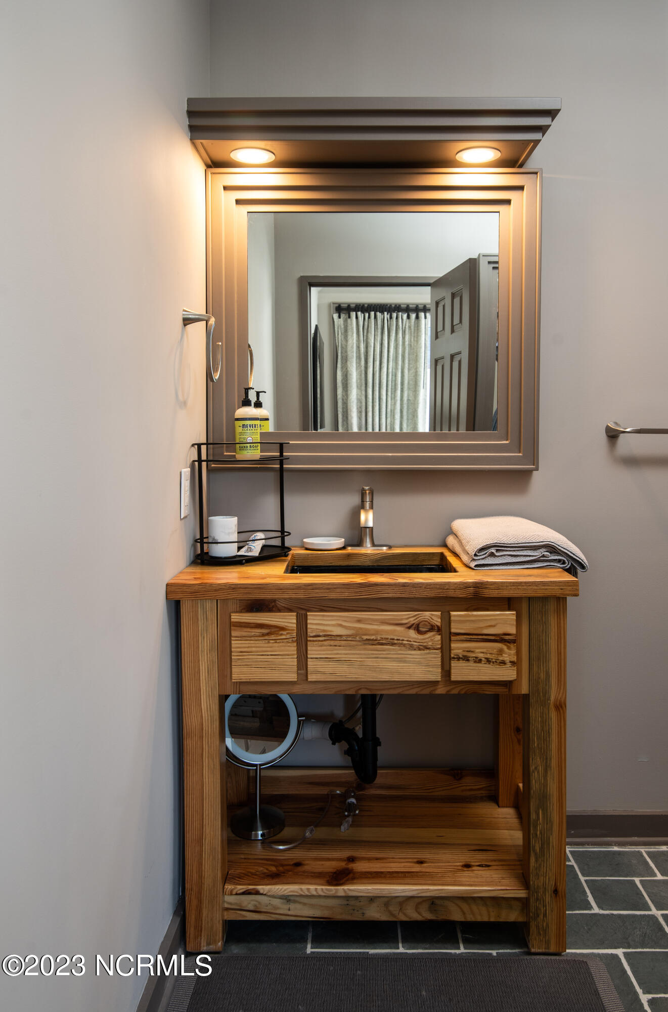 65 Southern Hills Place