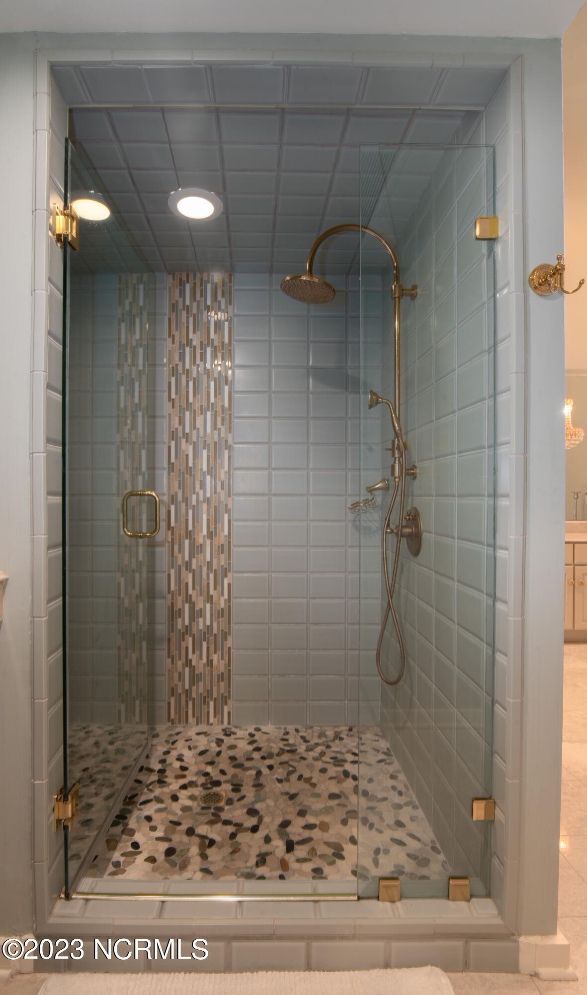 65 Southern Hills Place