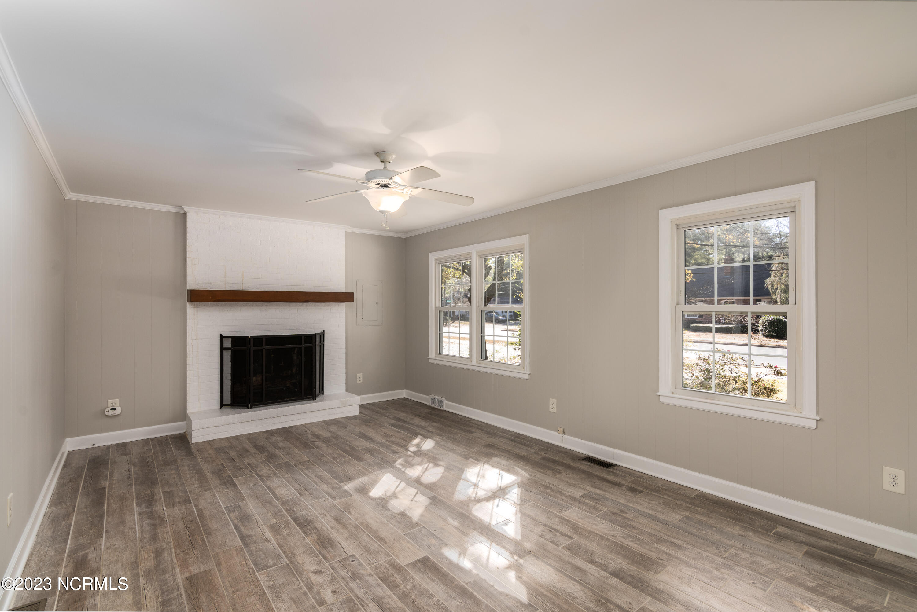 415 E Indiana Avenue