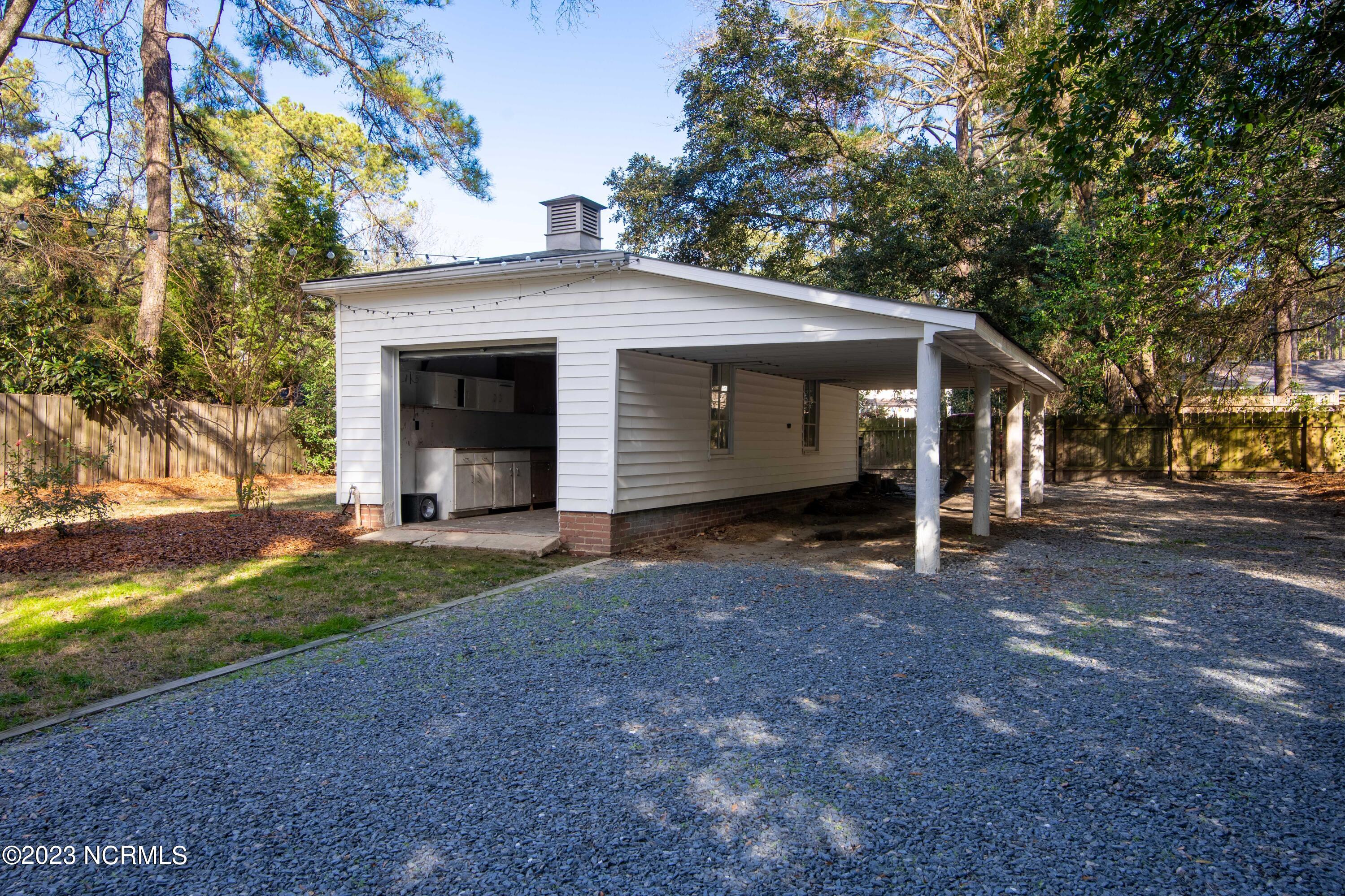 415 E Indiana Avenue