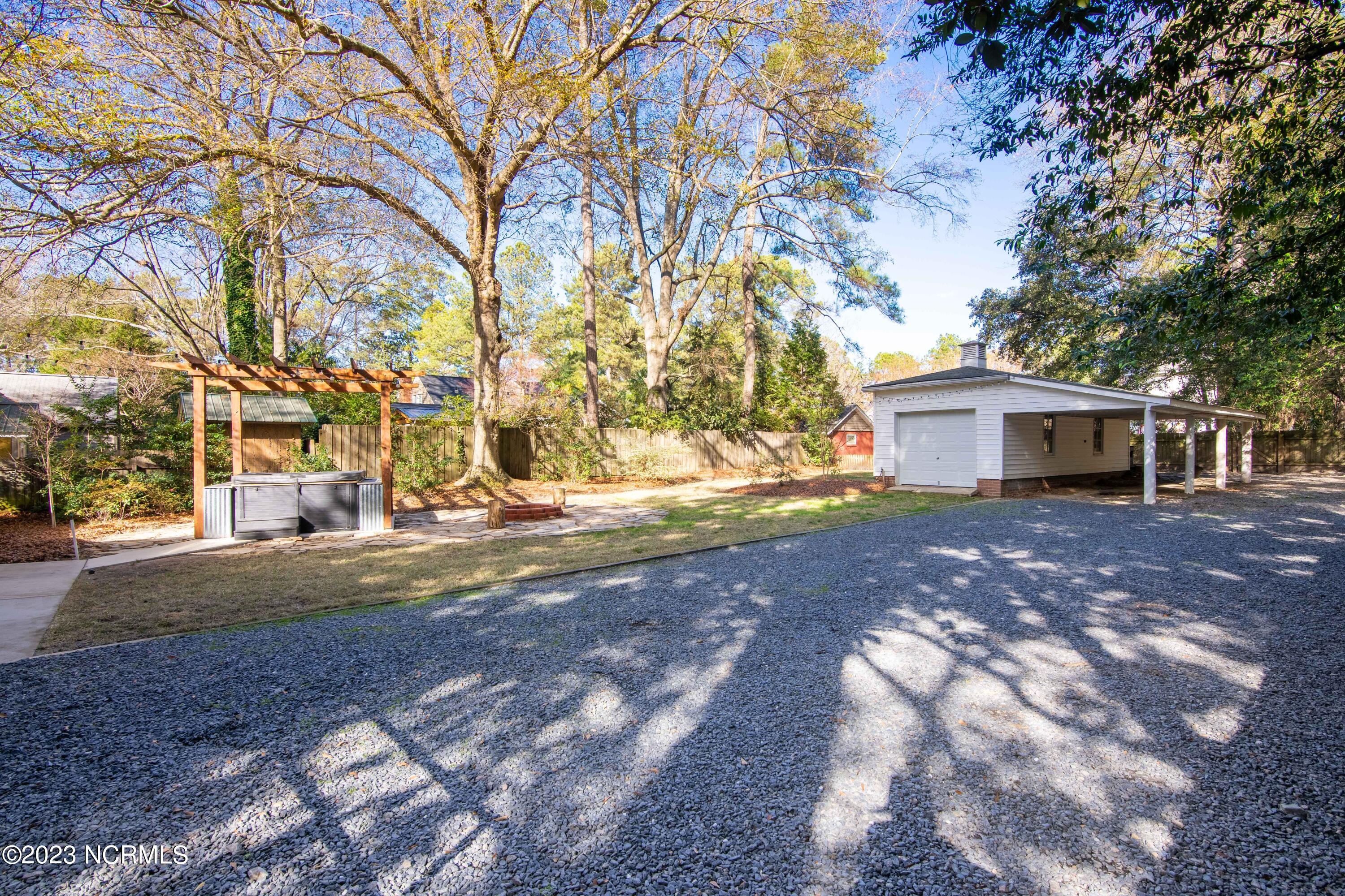 415 E Indiana Avenue