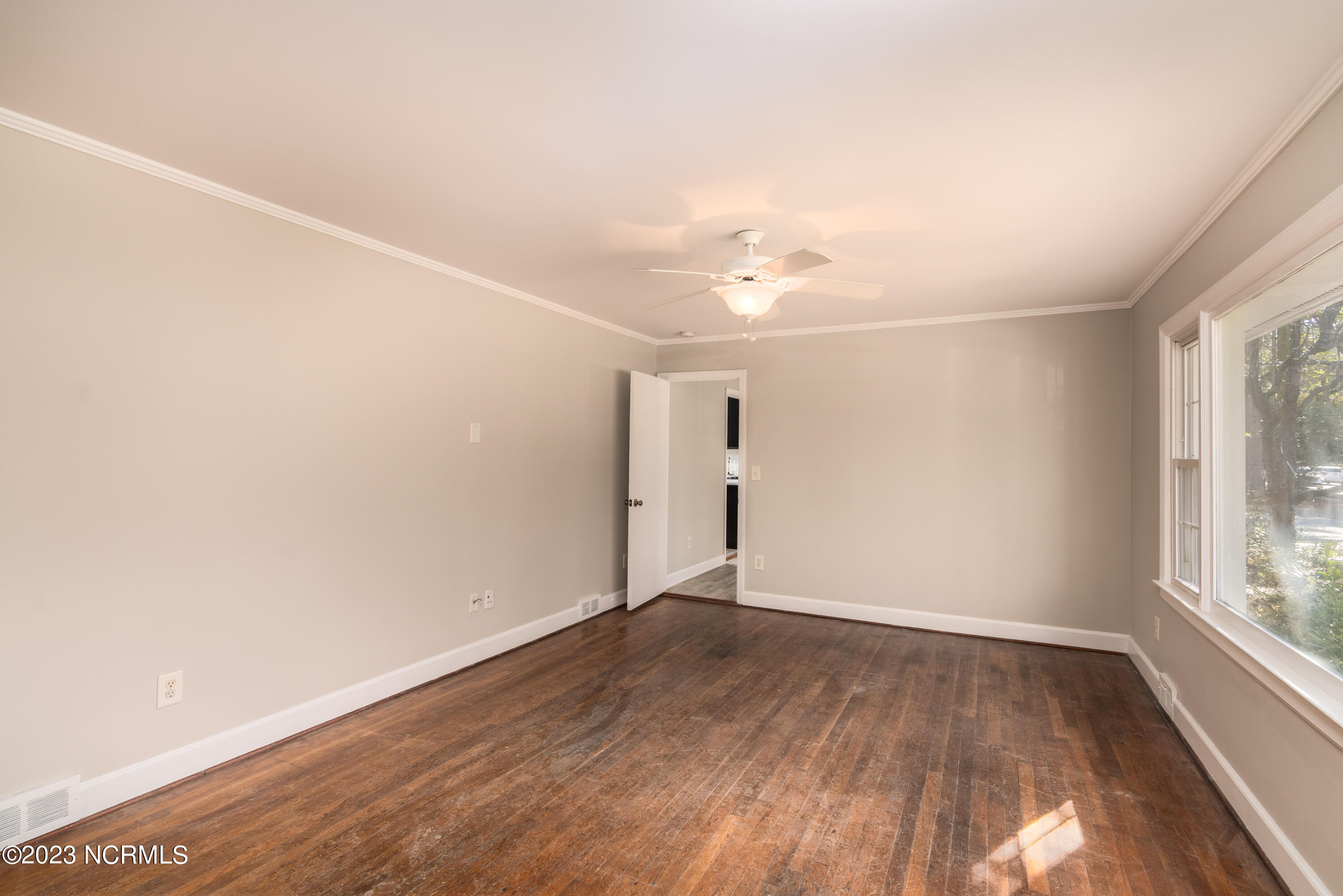 415 E Indiana Avenue