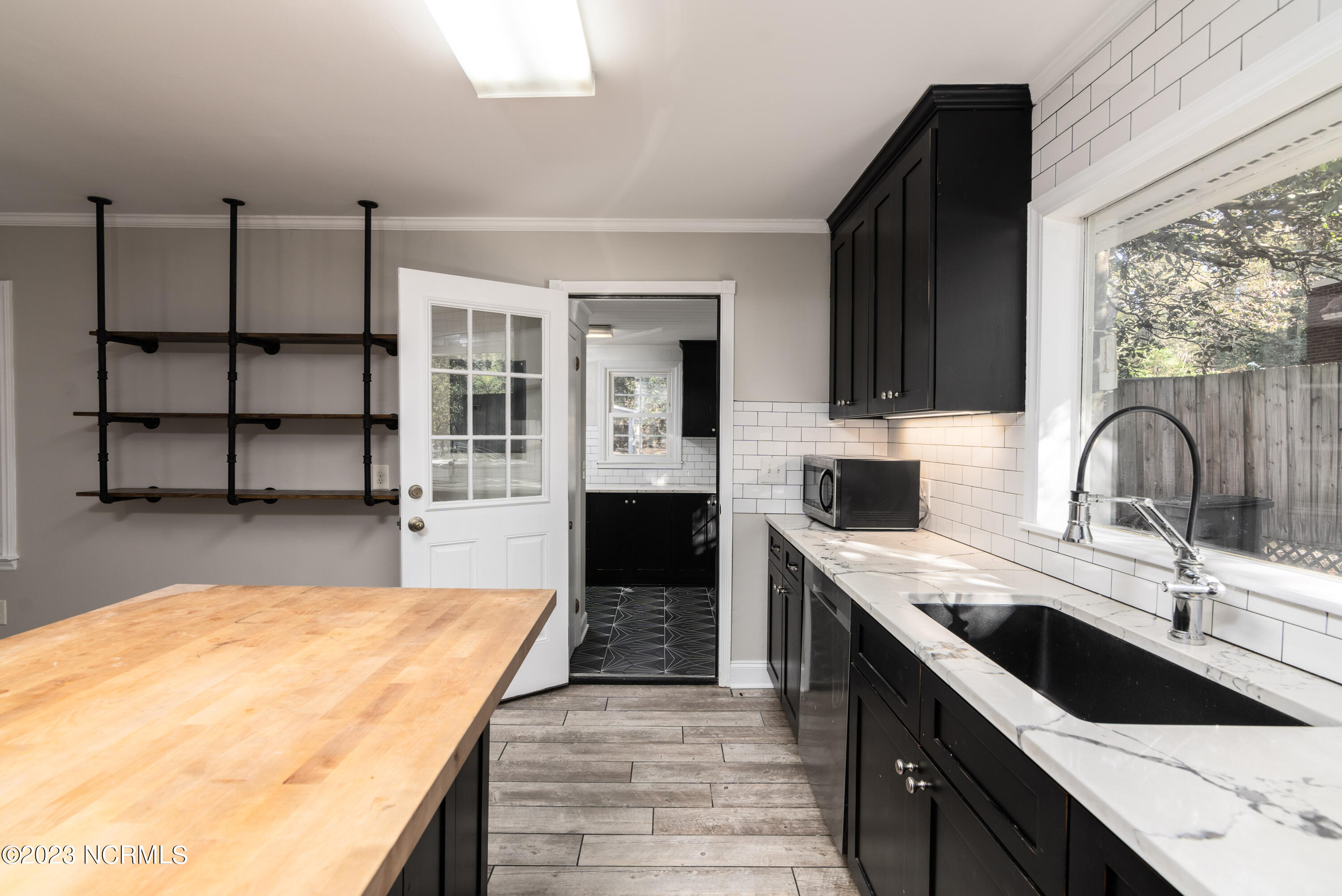 415 E Indiana Avenue