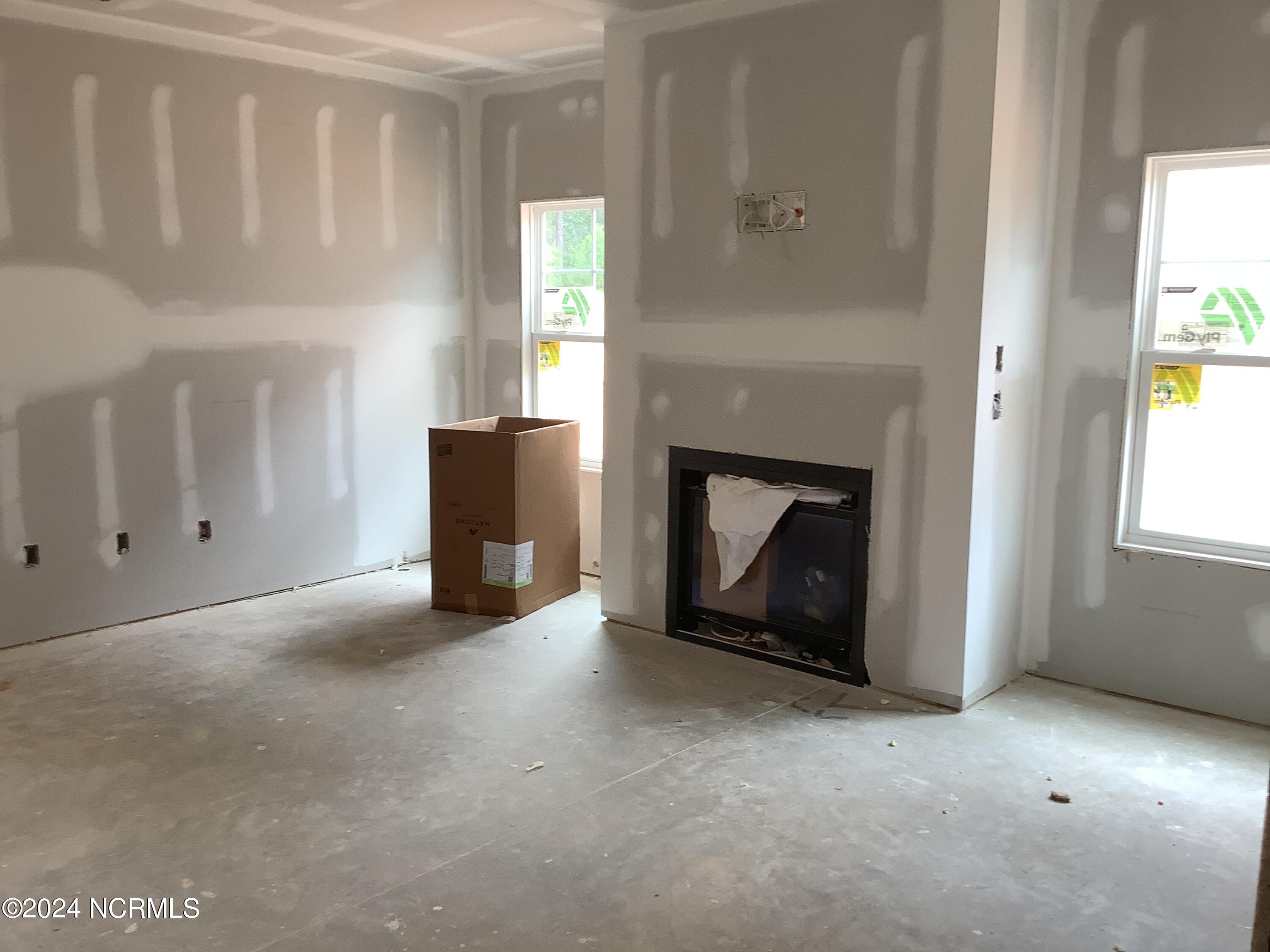 195 Rough Ridge Trail, 11