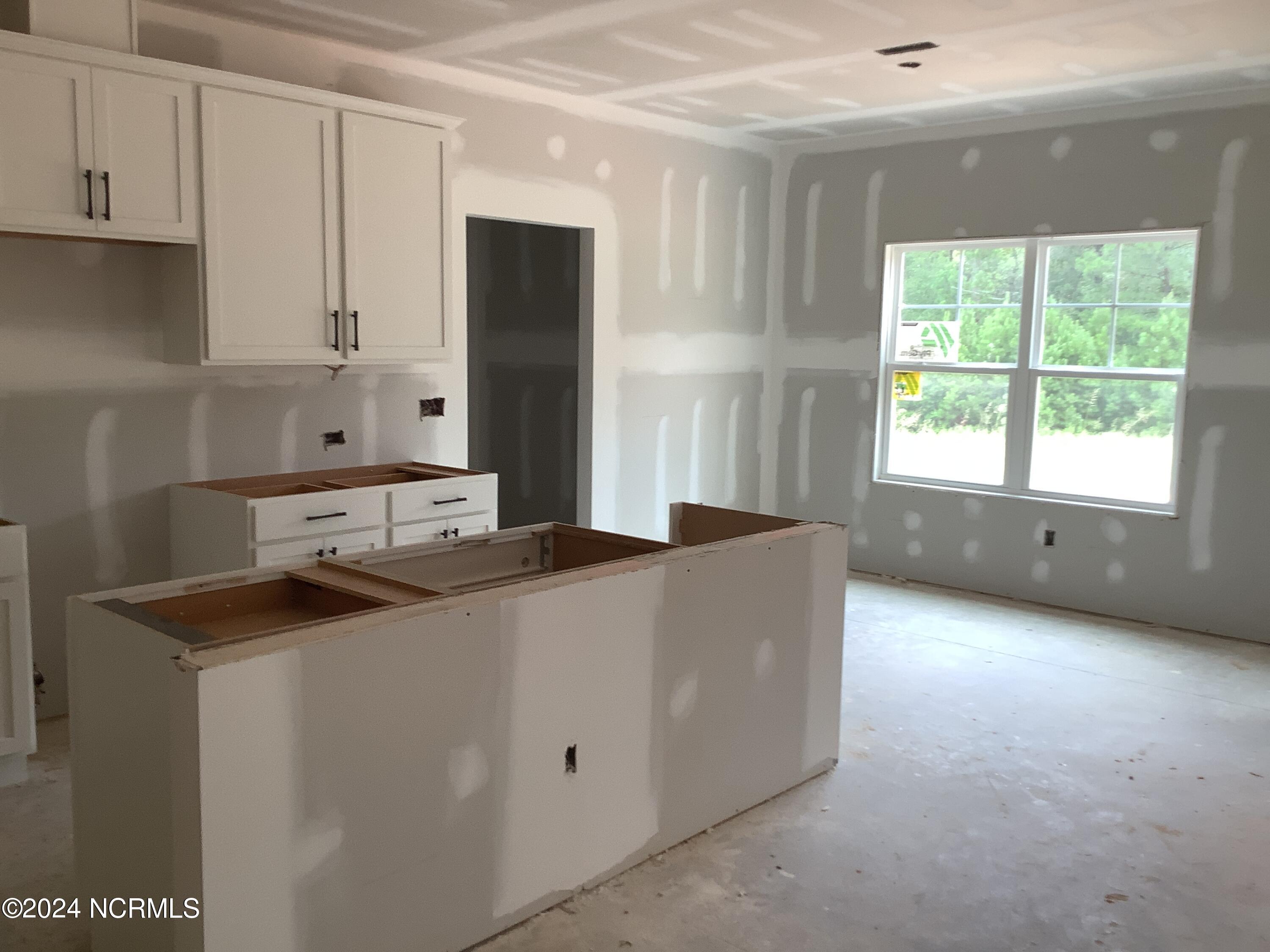 195 Rough Ridge Trail, 11