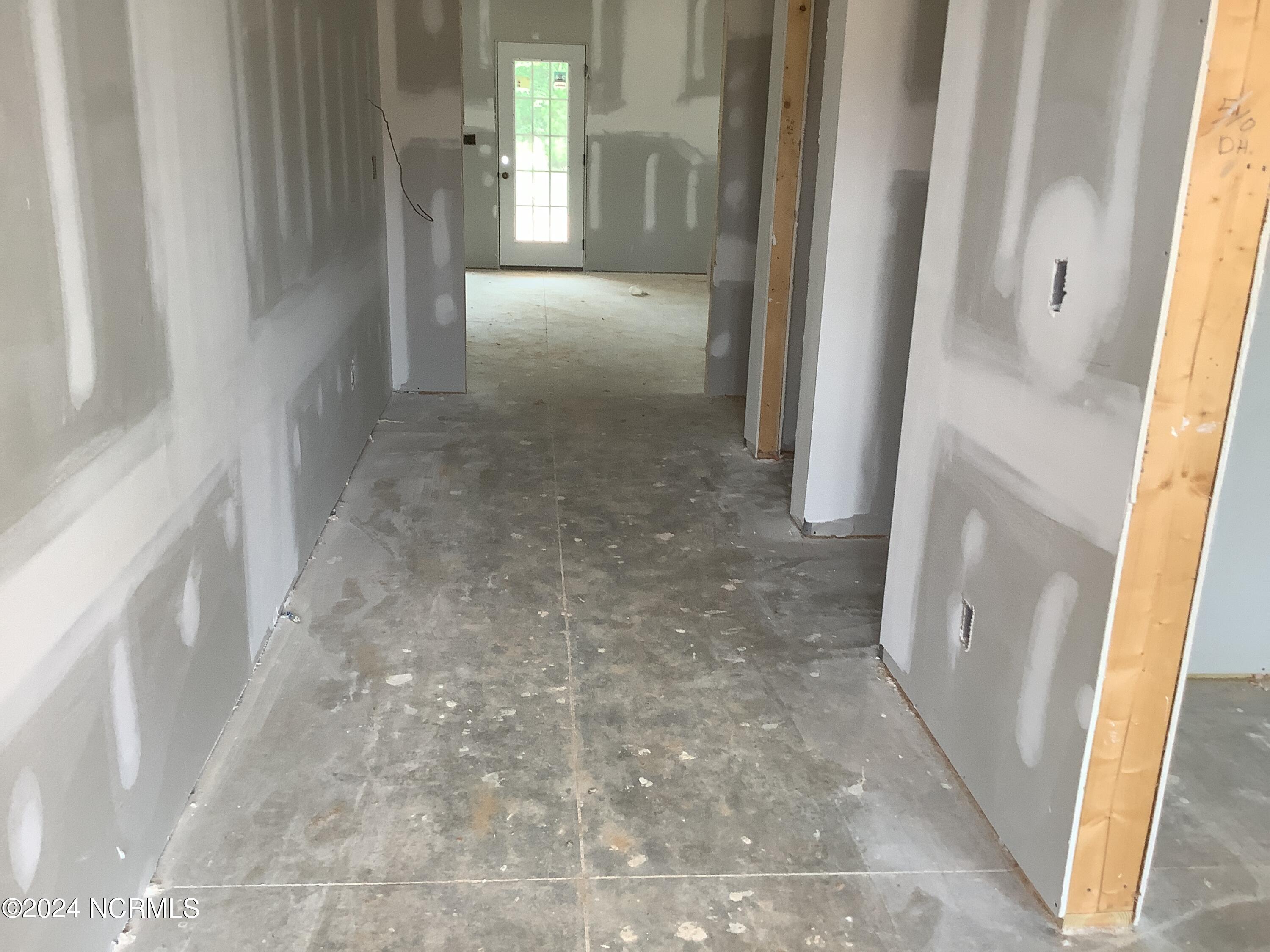 195 Rough Ridge Trail, 11