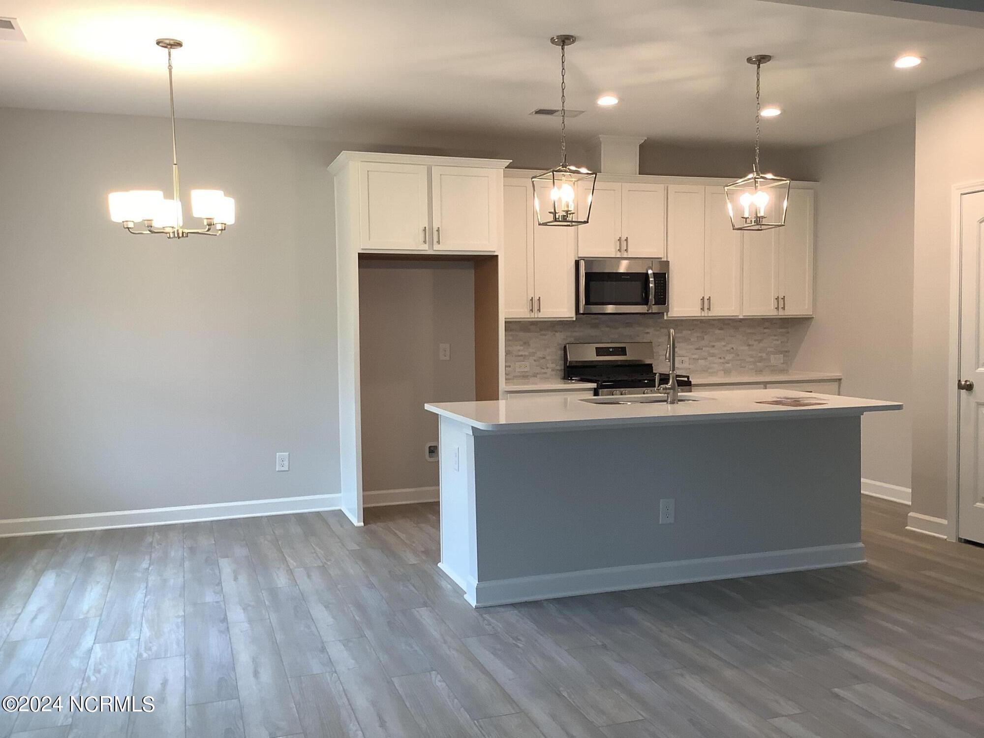 201 Rough Ridge Trail, 12