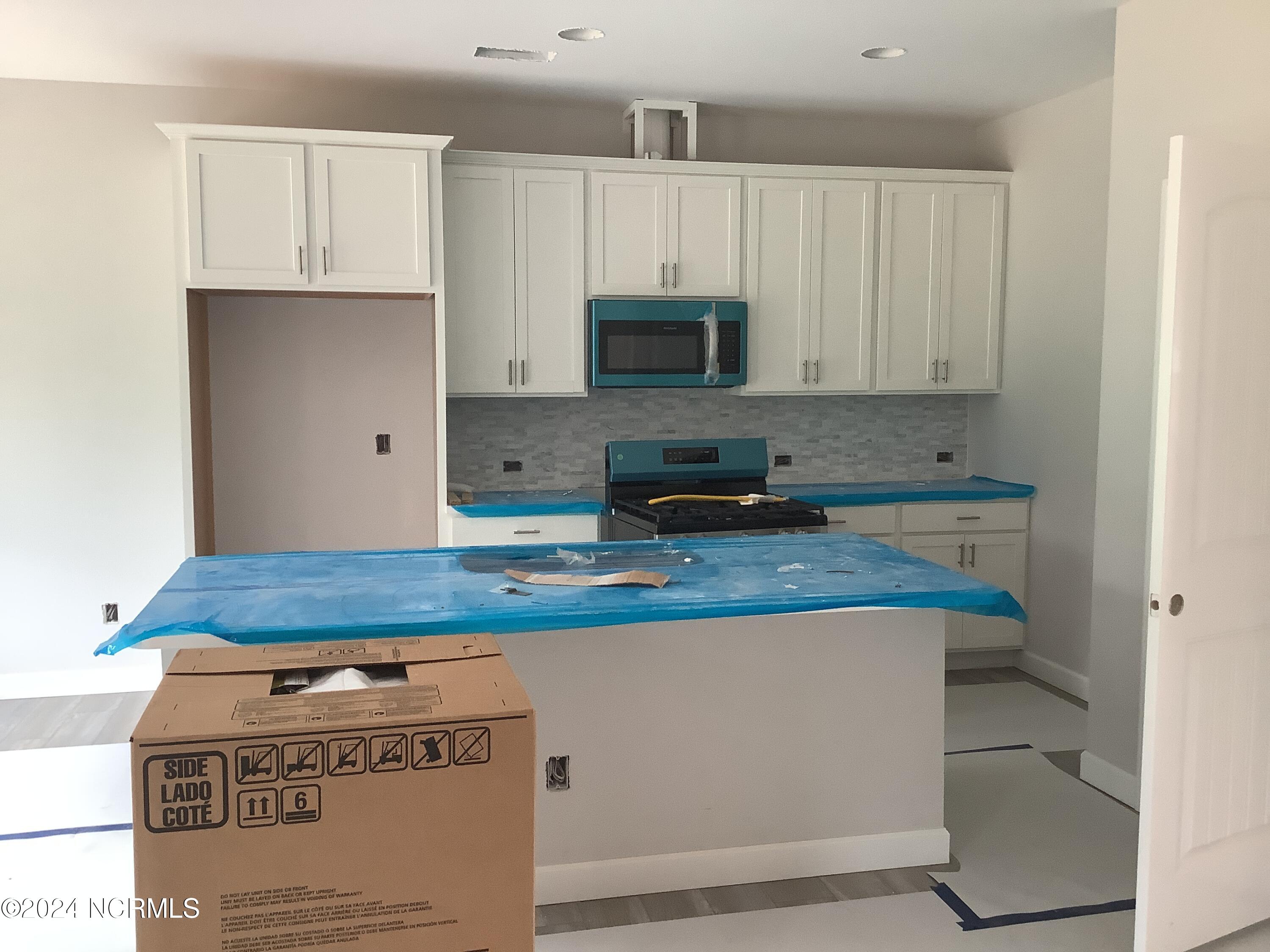 201 Rough Ridge Trail, 12