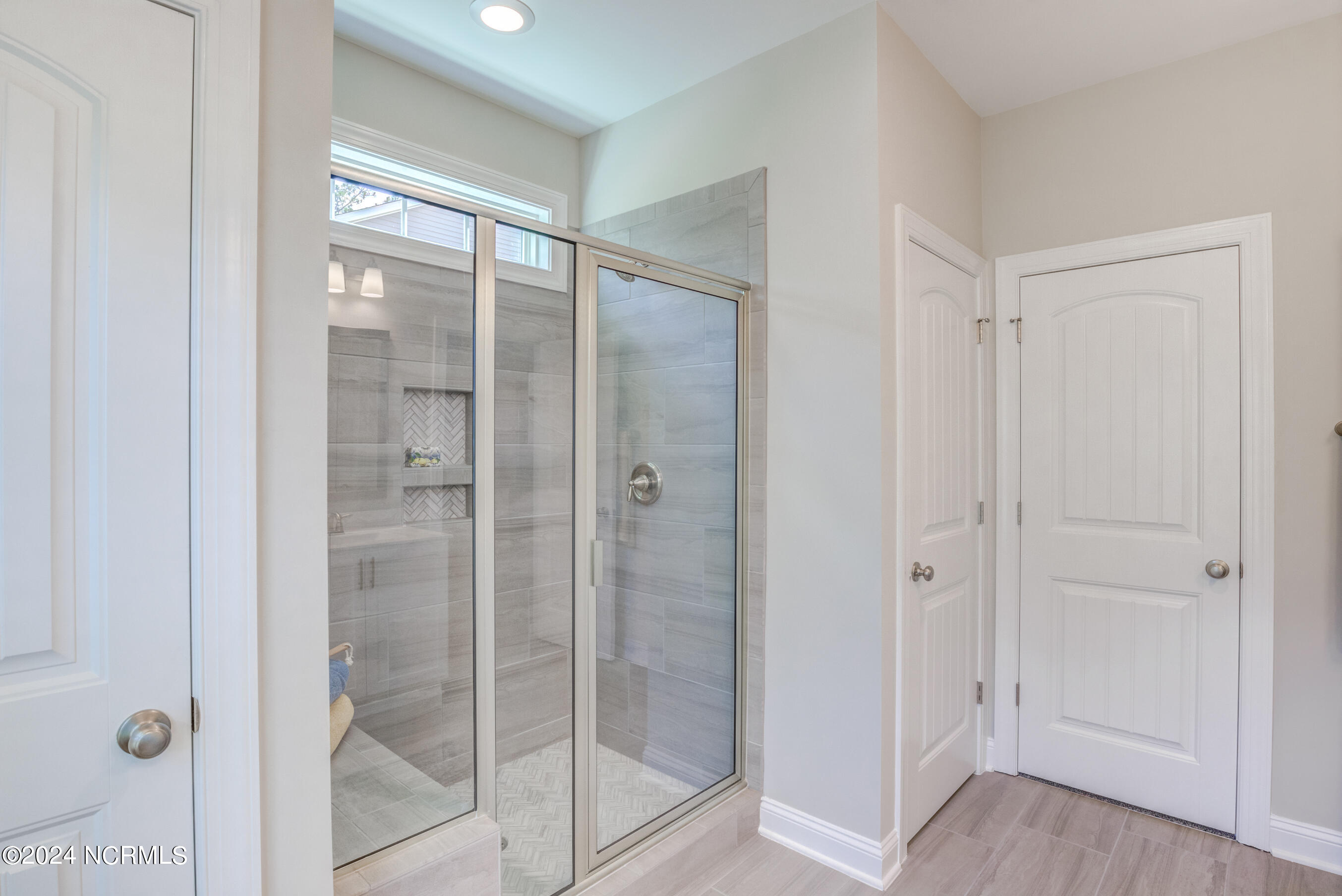 311 Pine Laurel Drive, 20