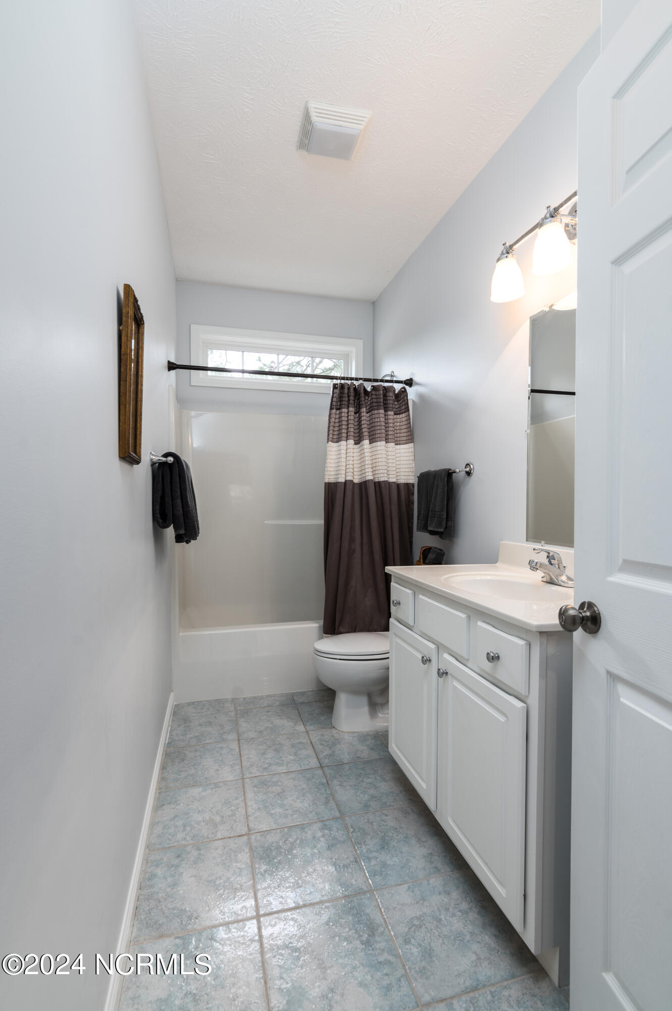 175 Kingswood Circle