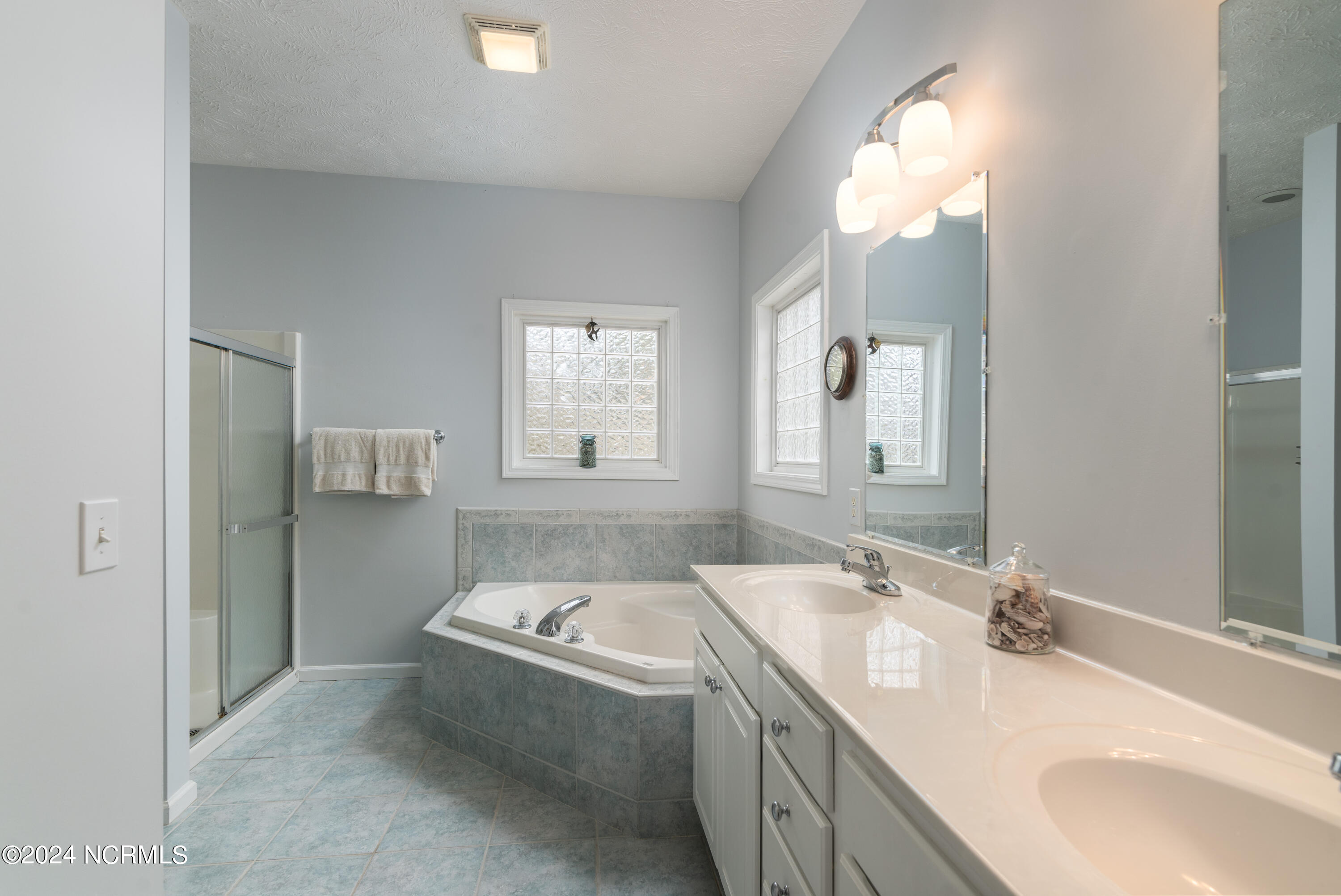 175 Kingswood Circle