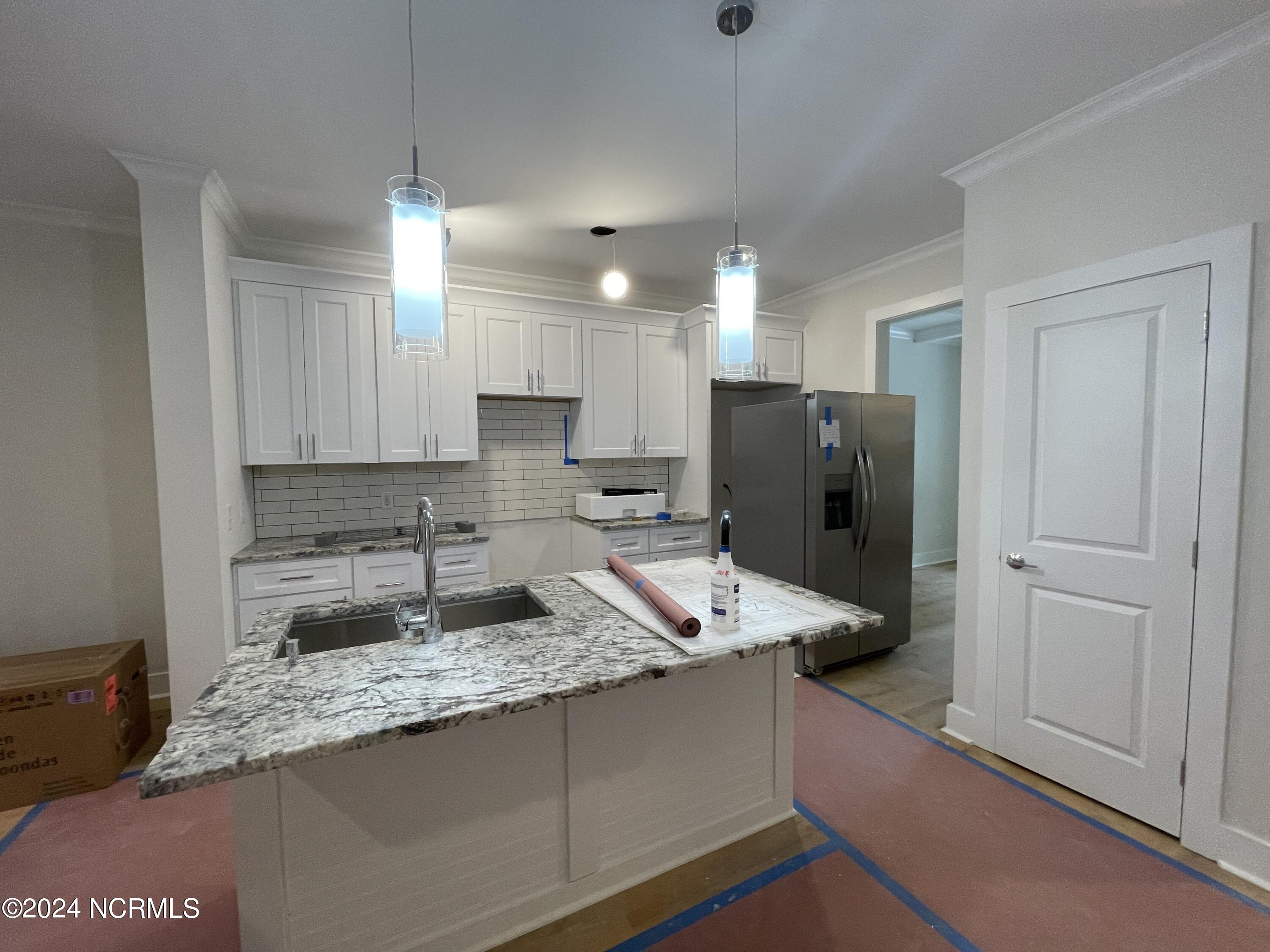 984 Greenbriar Drive