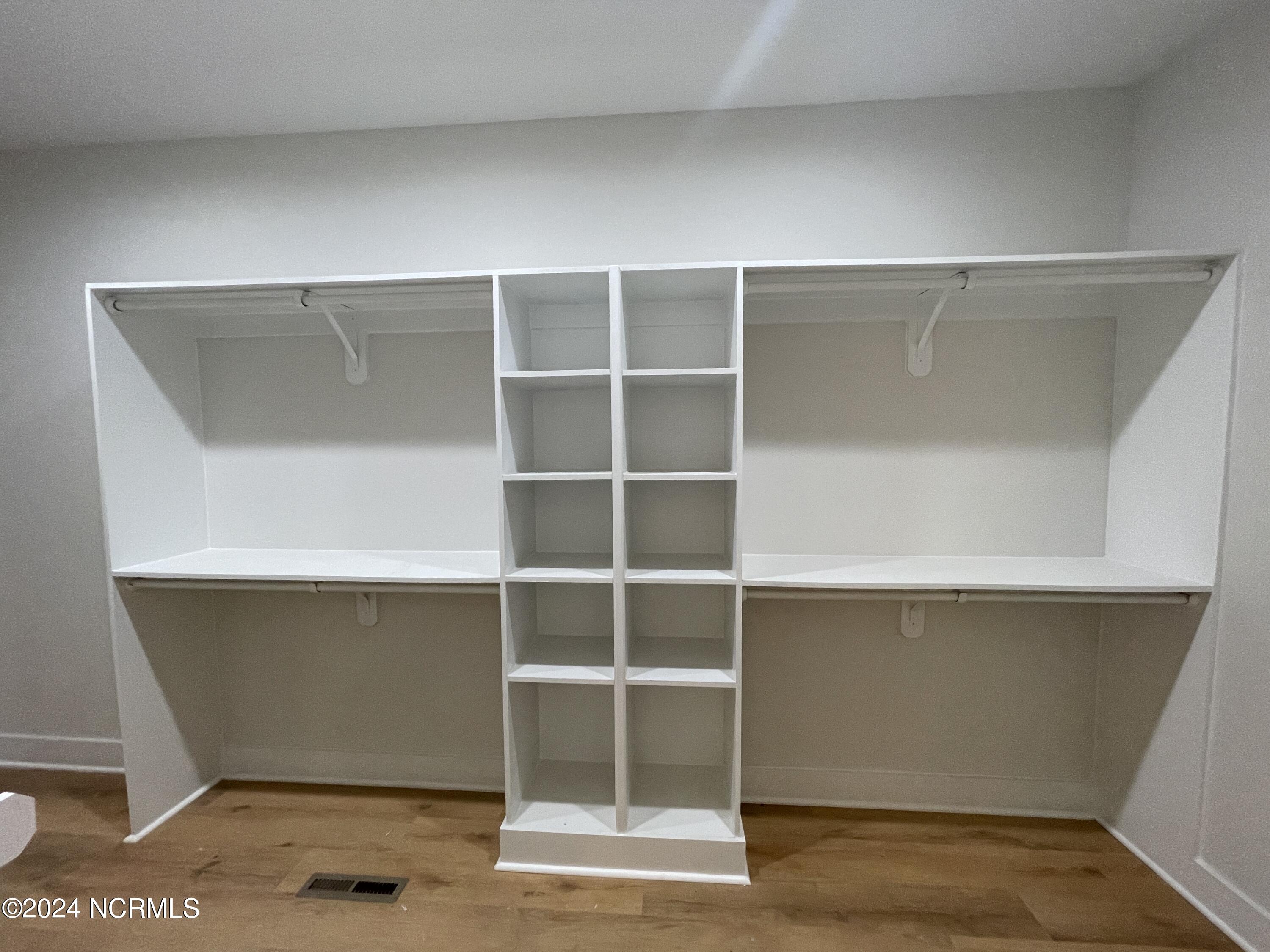 984 Greenbriar Drive