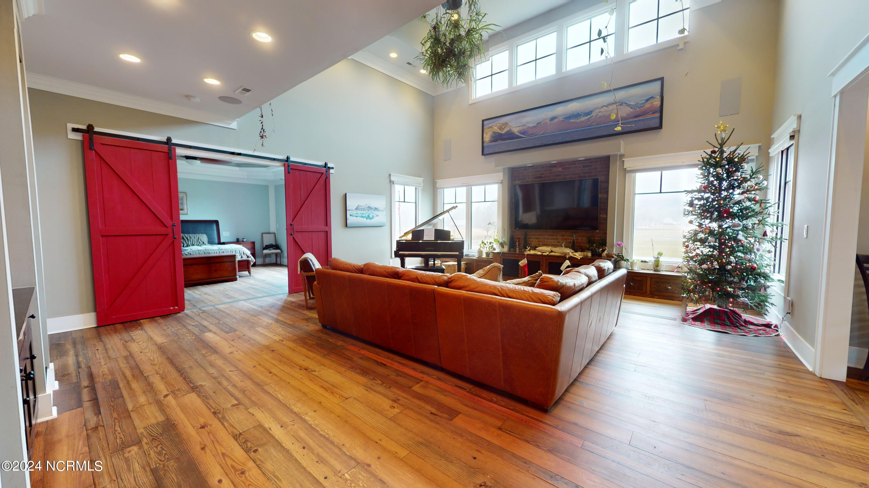 1000 Lakebay Road