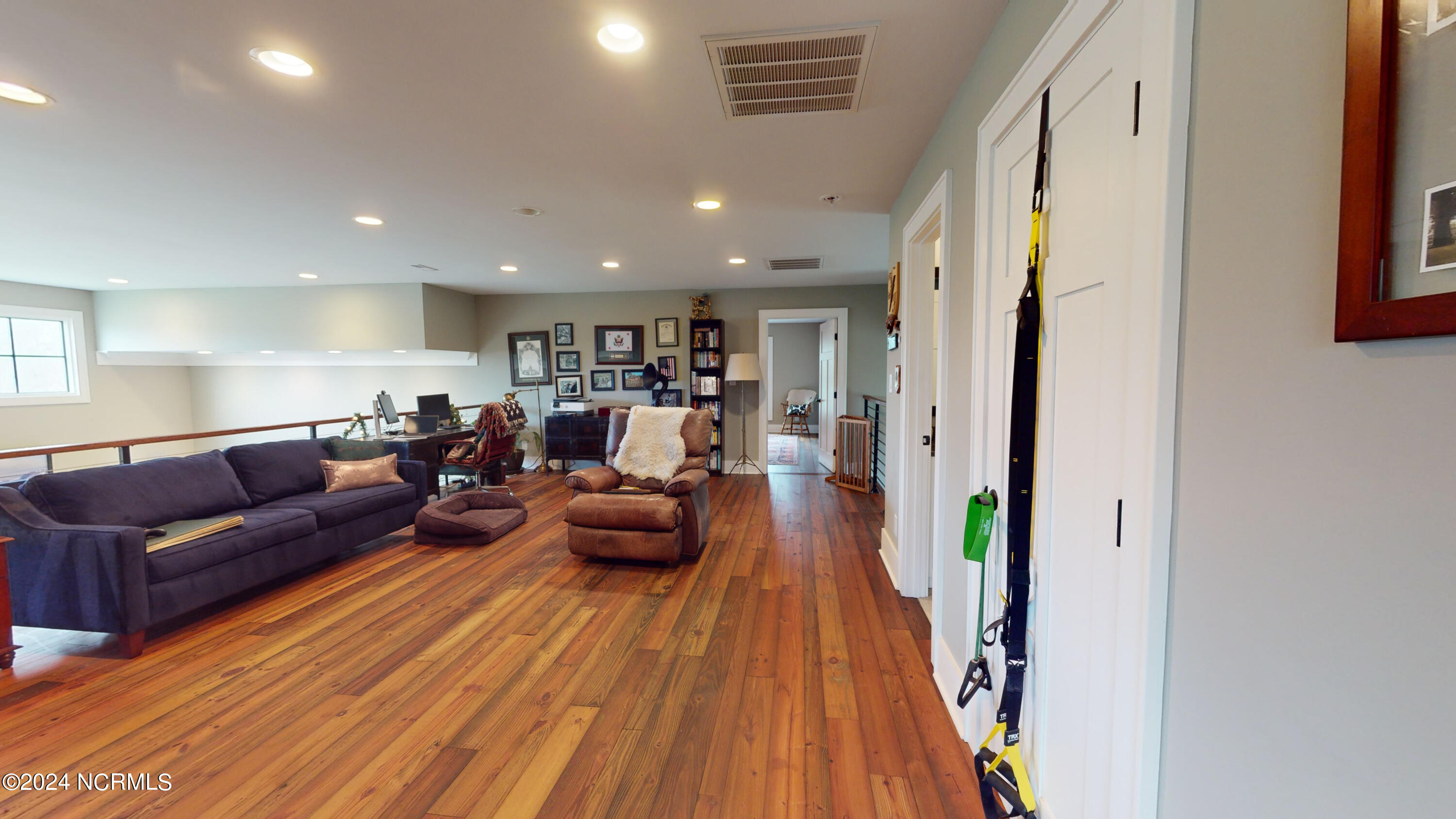 1000 Lakebay Road