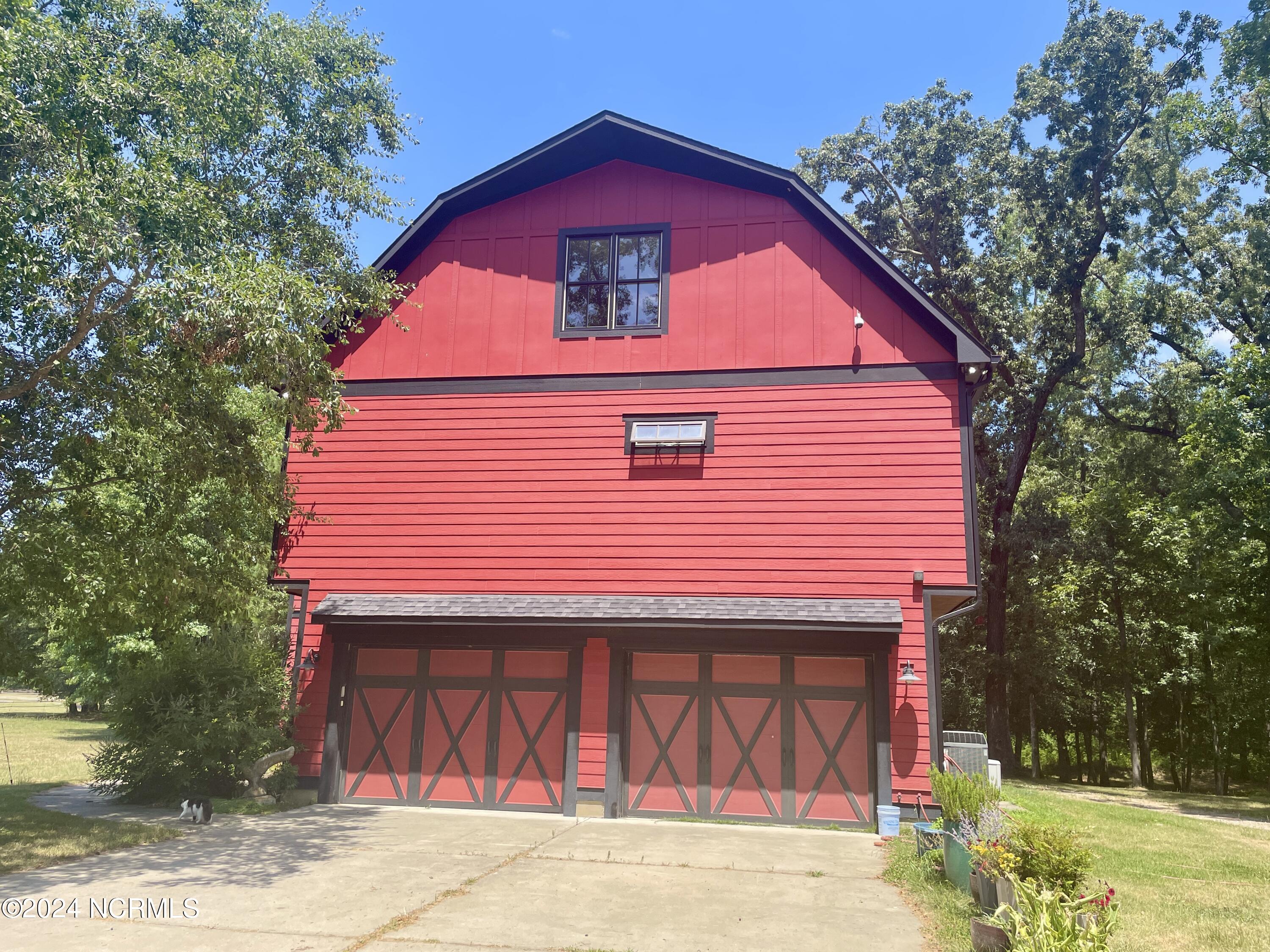 1000 Lakebay Road