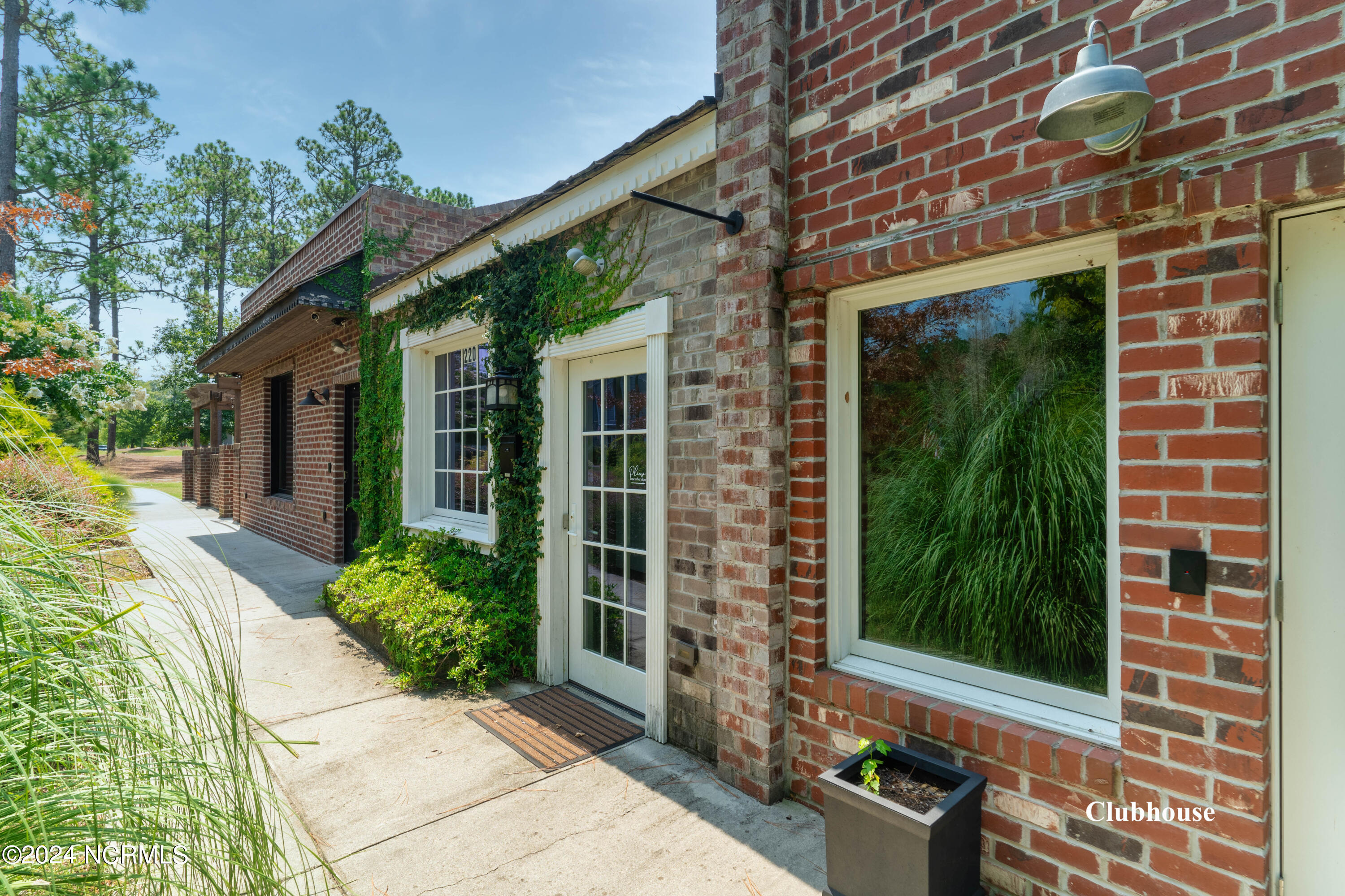 550 Wellers Way, 47