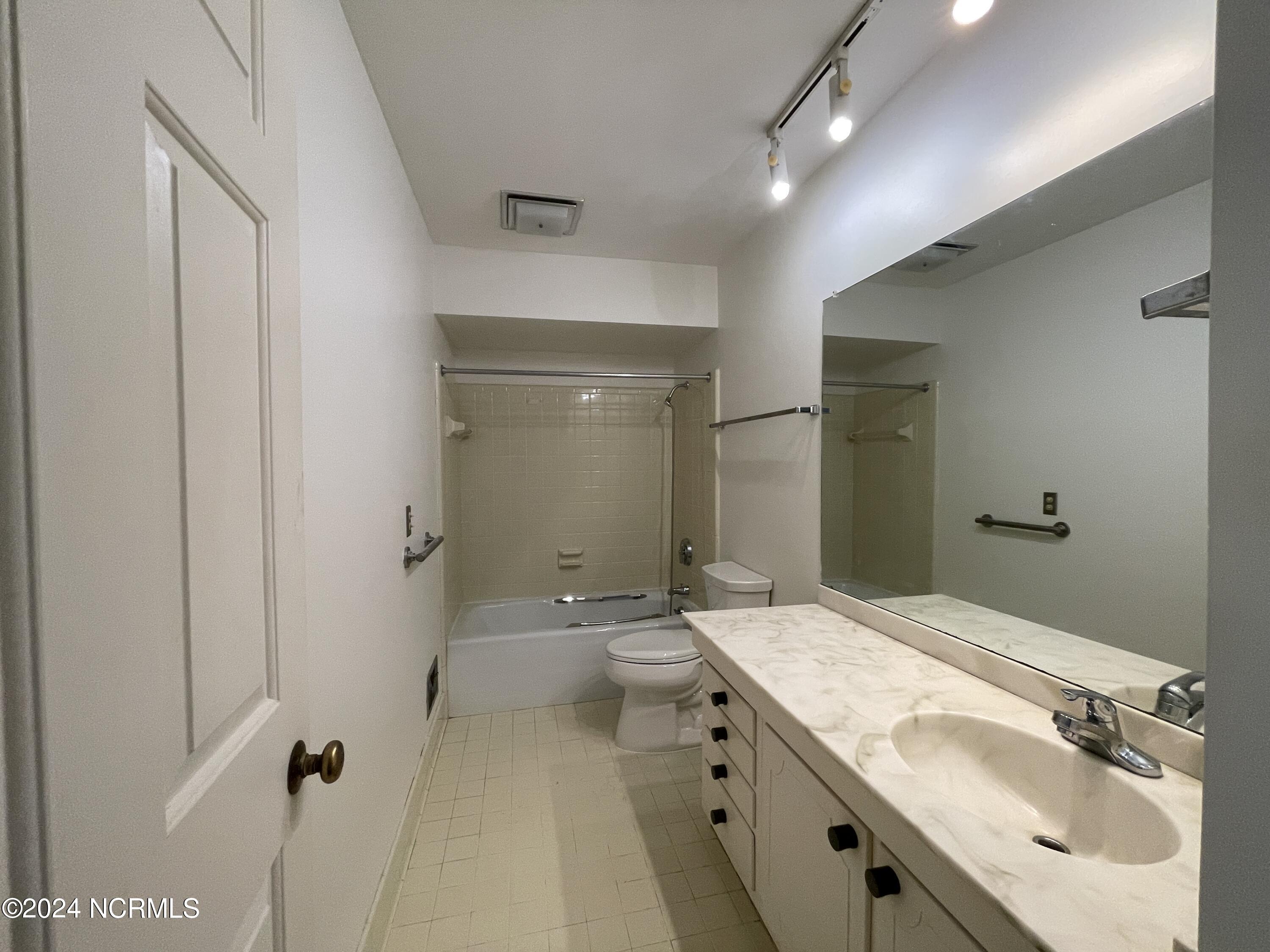 48 Village Green Circle