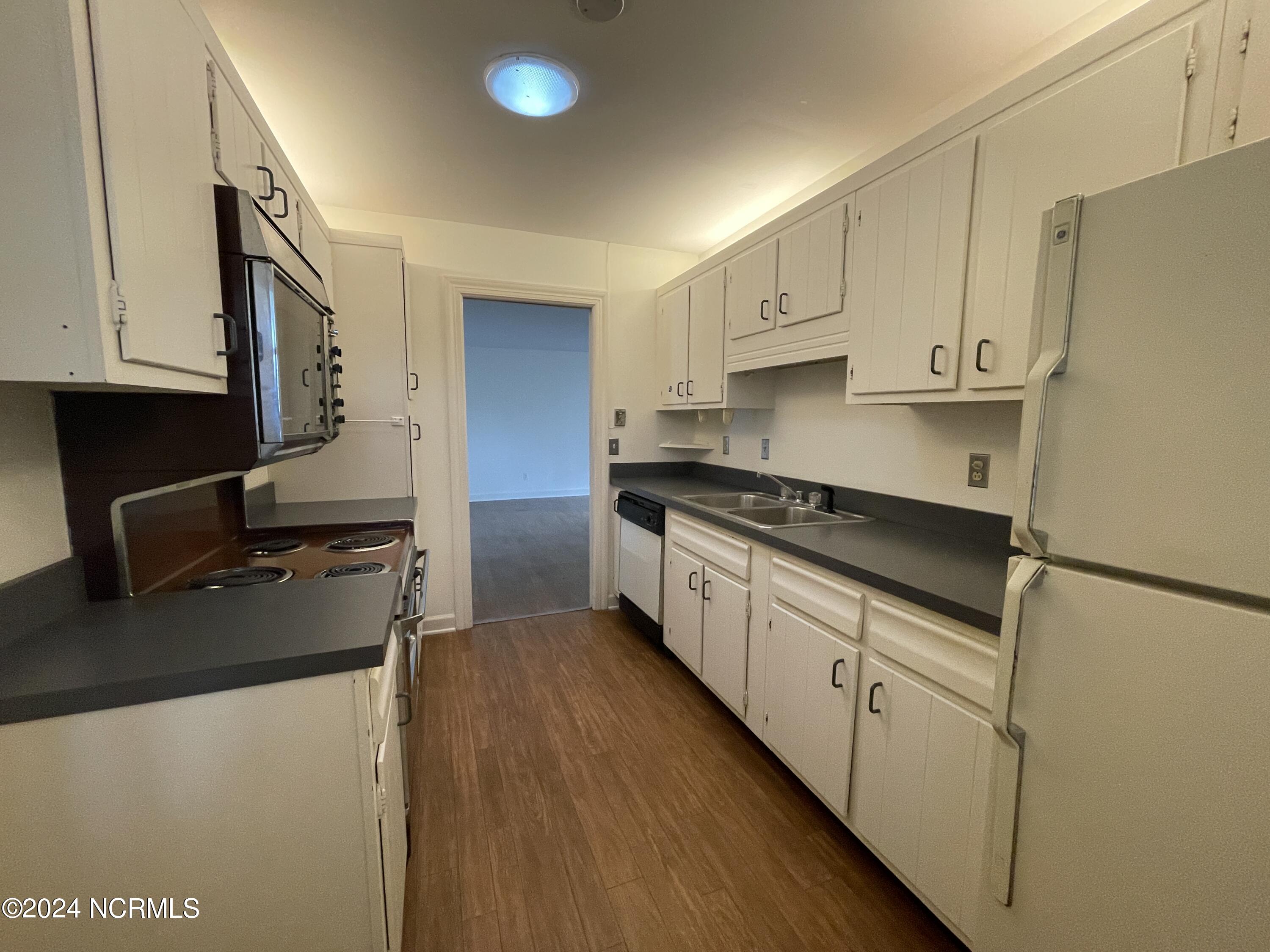 48 Village Green Circle