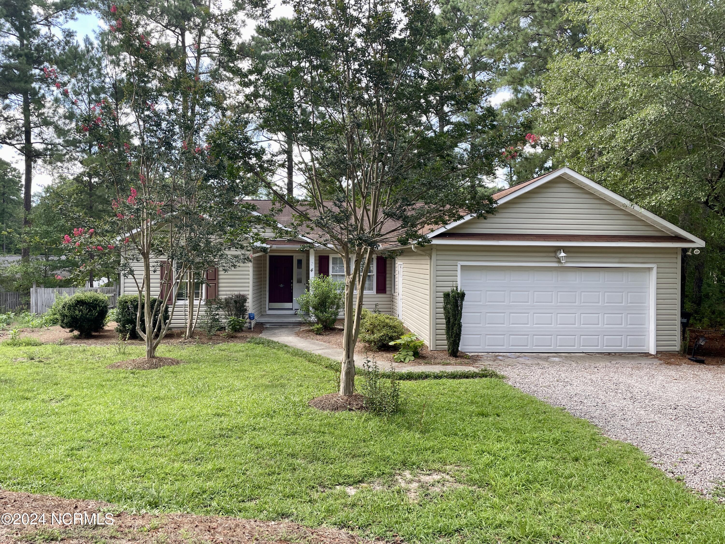 4 Sandhills Place
