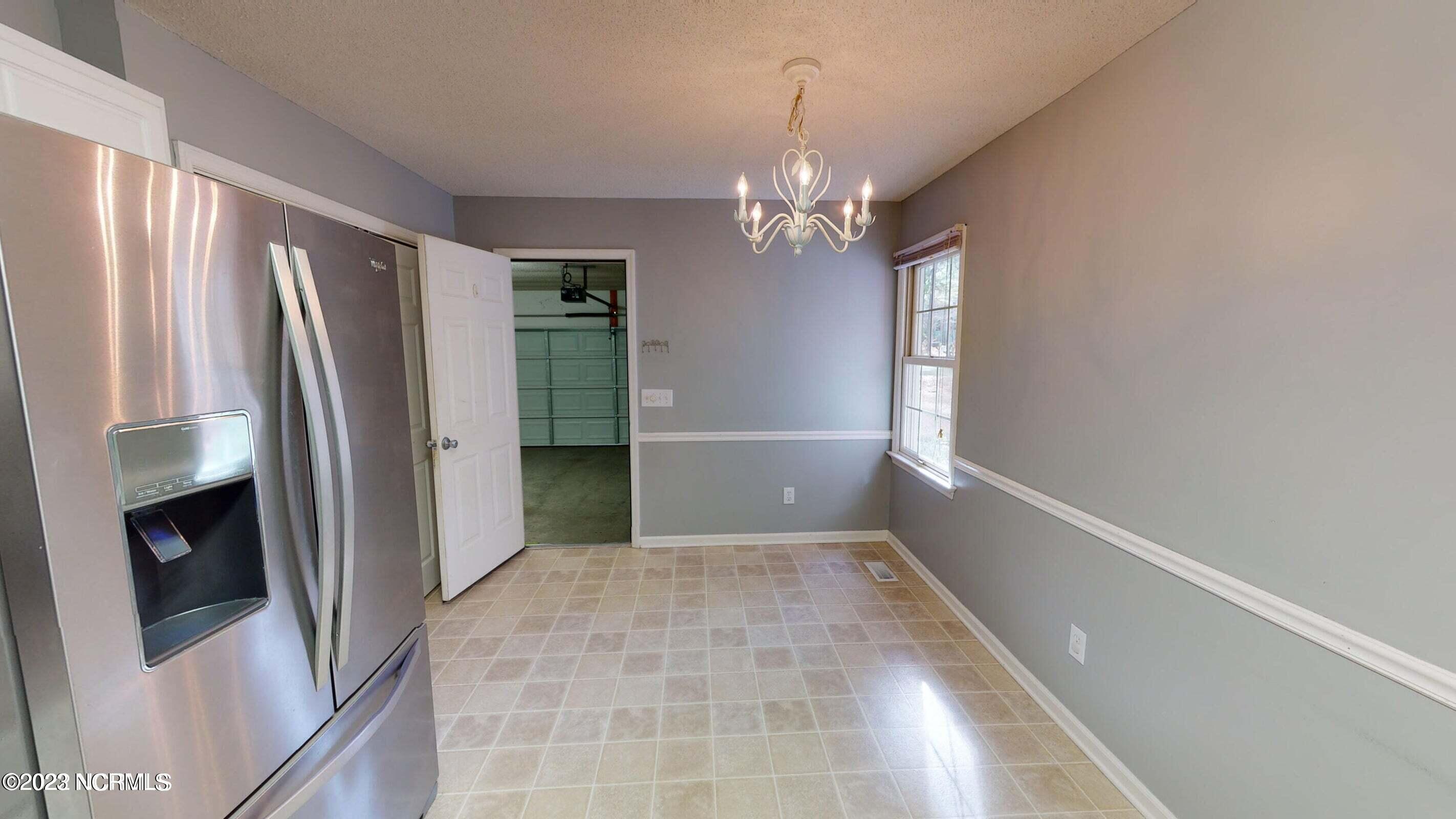 4 Sandhills Place