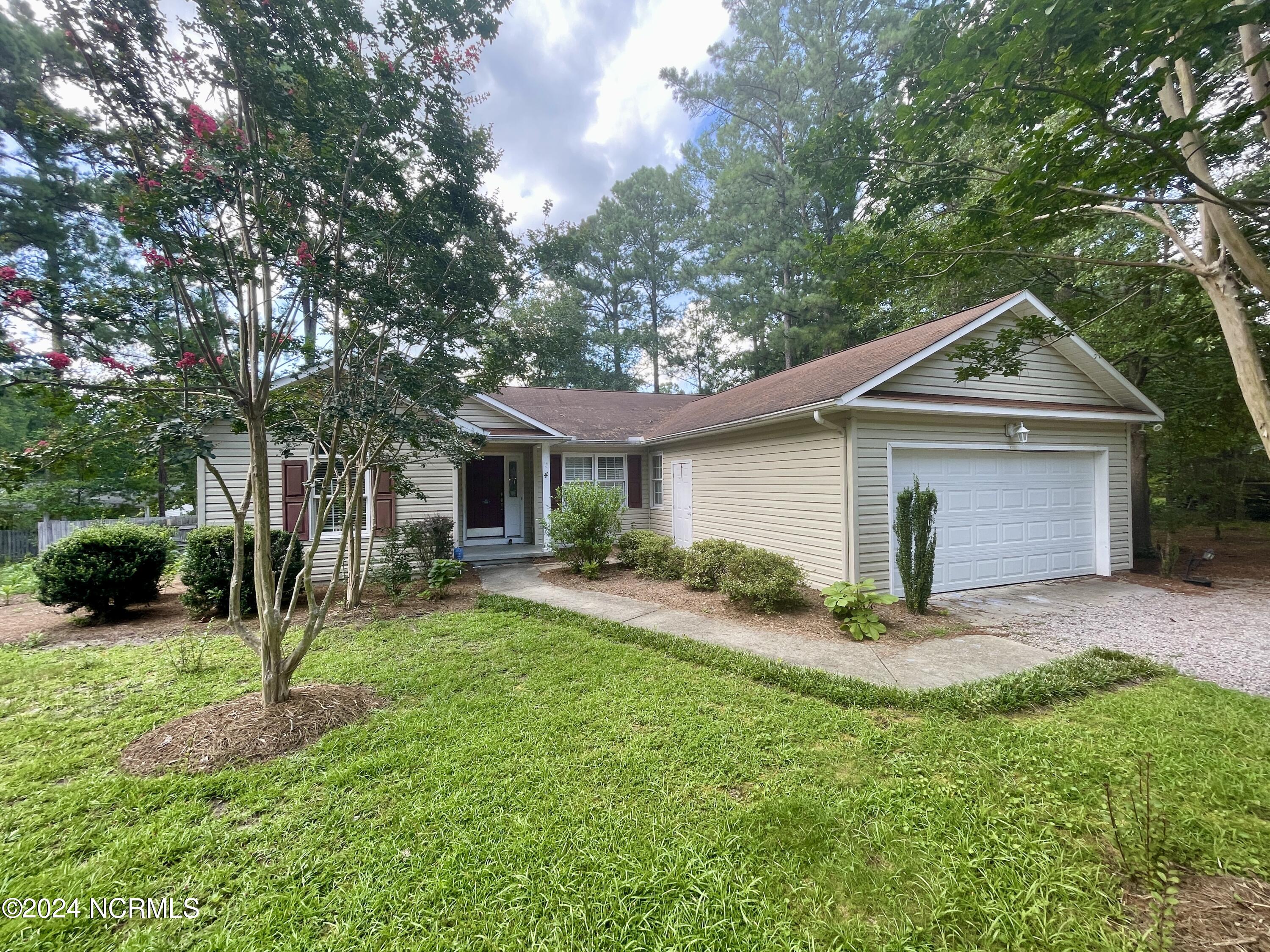 4 Sandhills Place