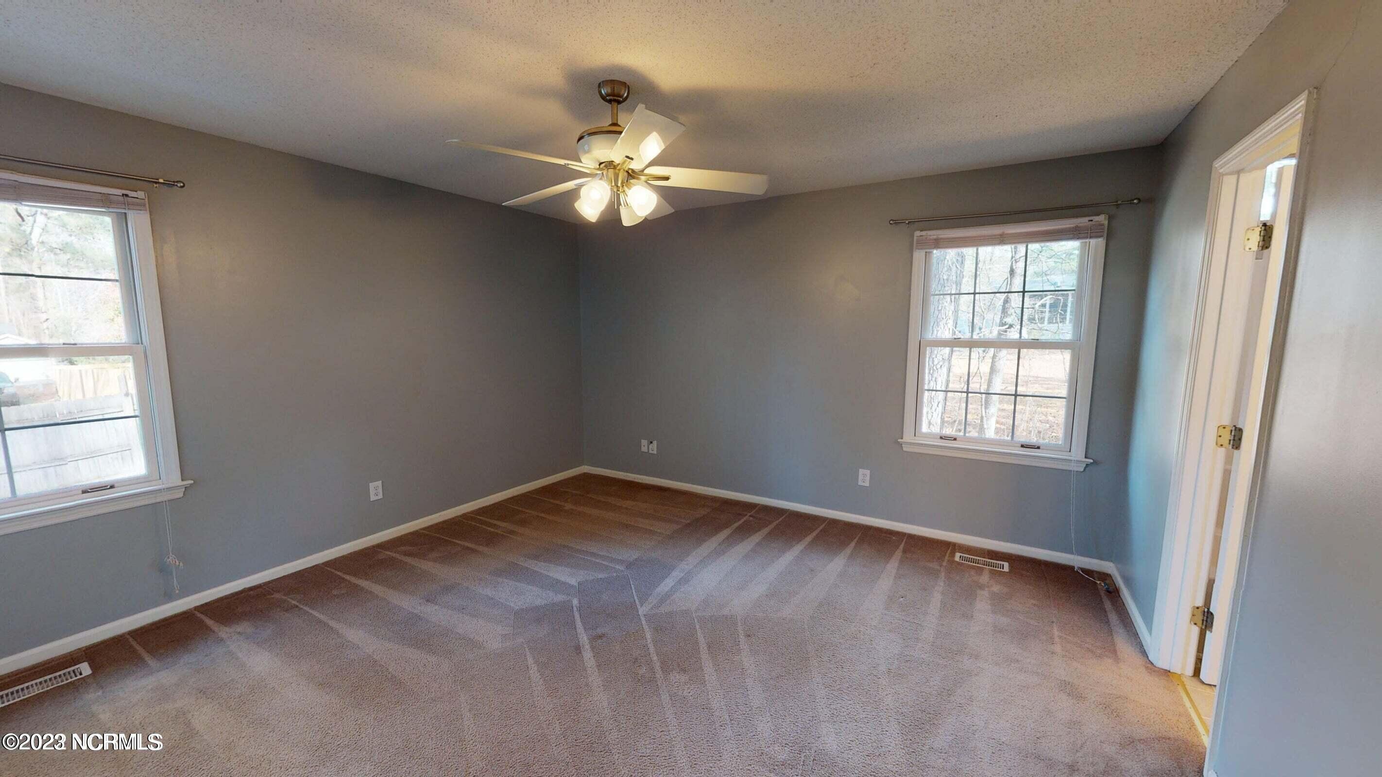 4 Sandhills Place