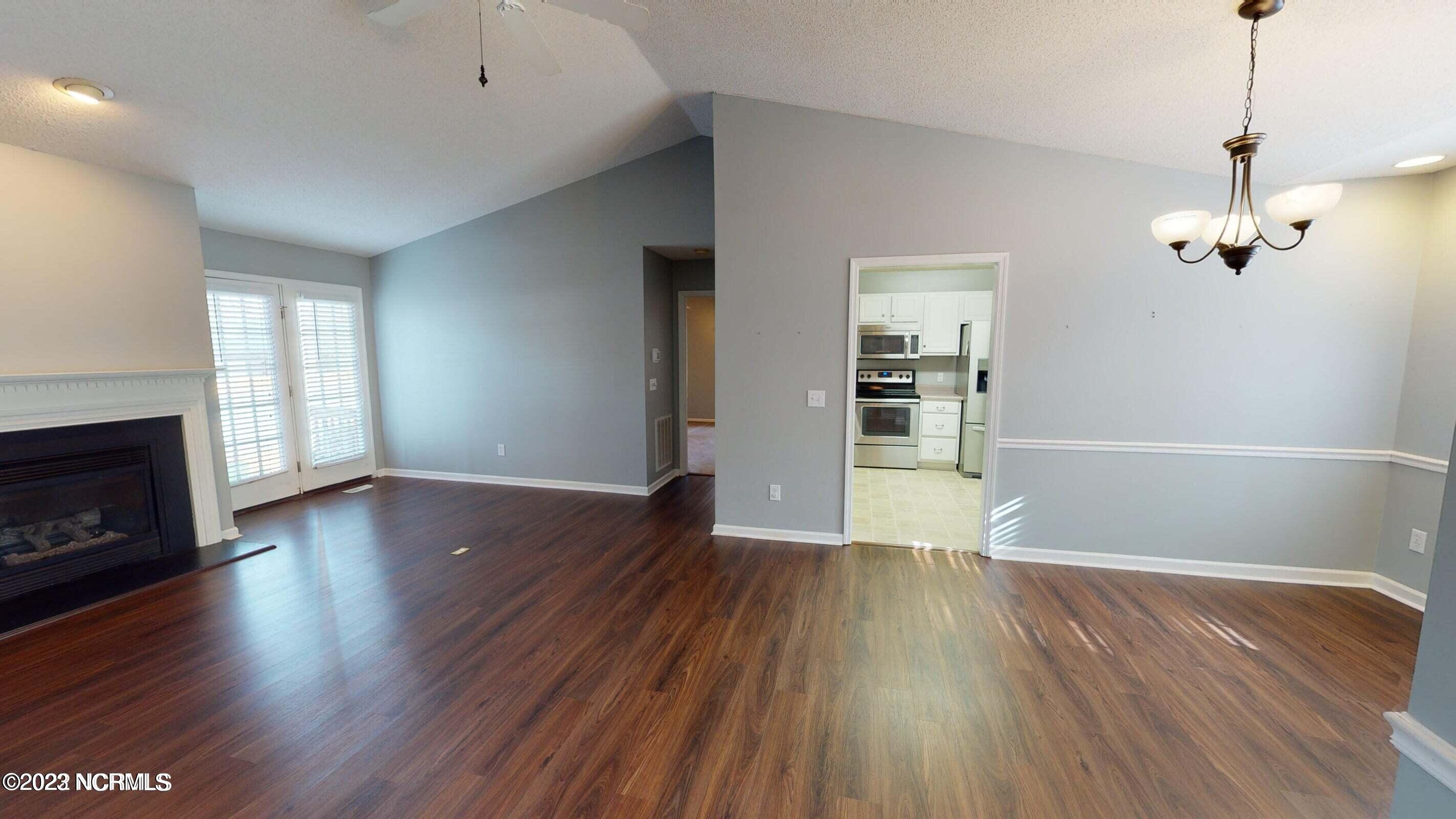 4 Sandhills Place