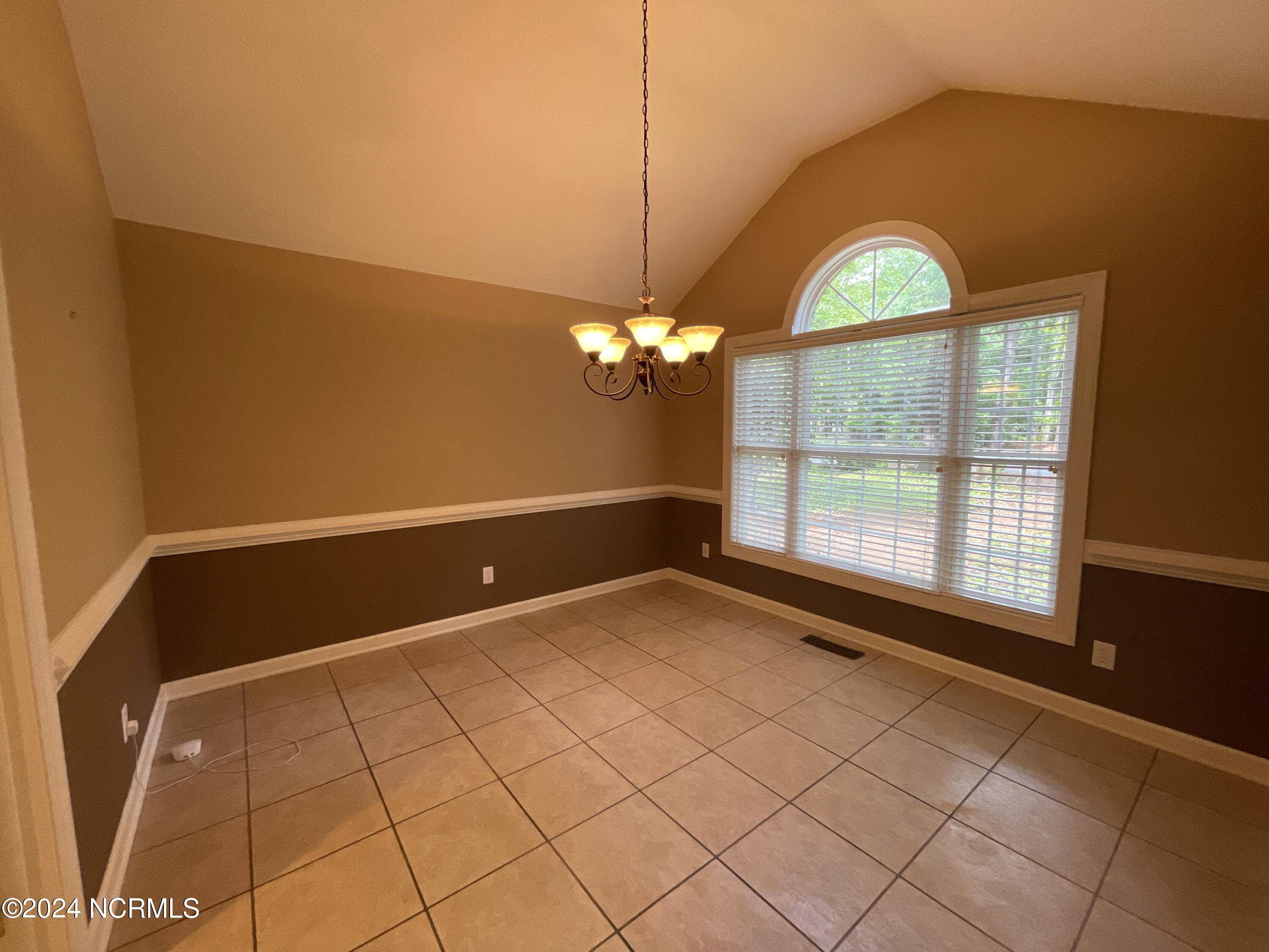 7 Cedar Lane