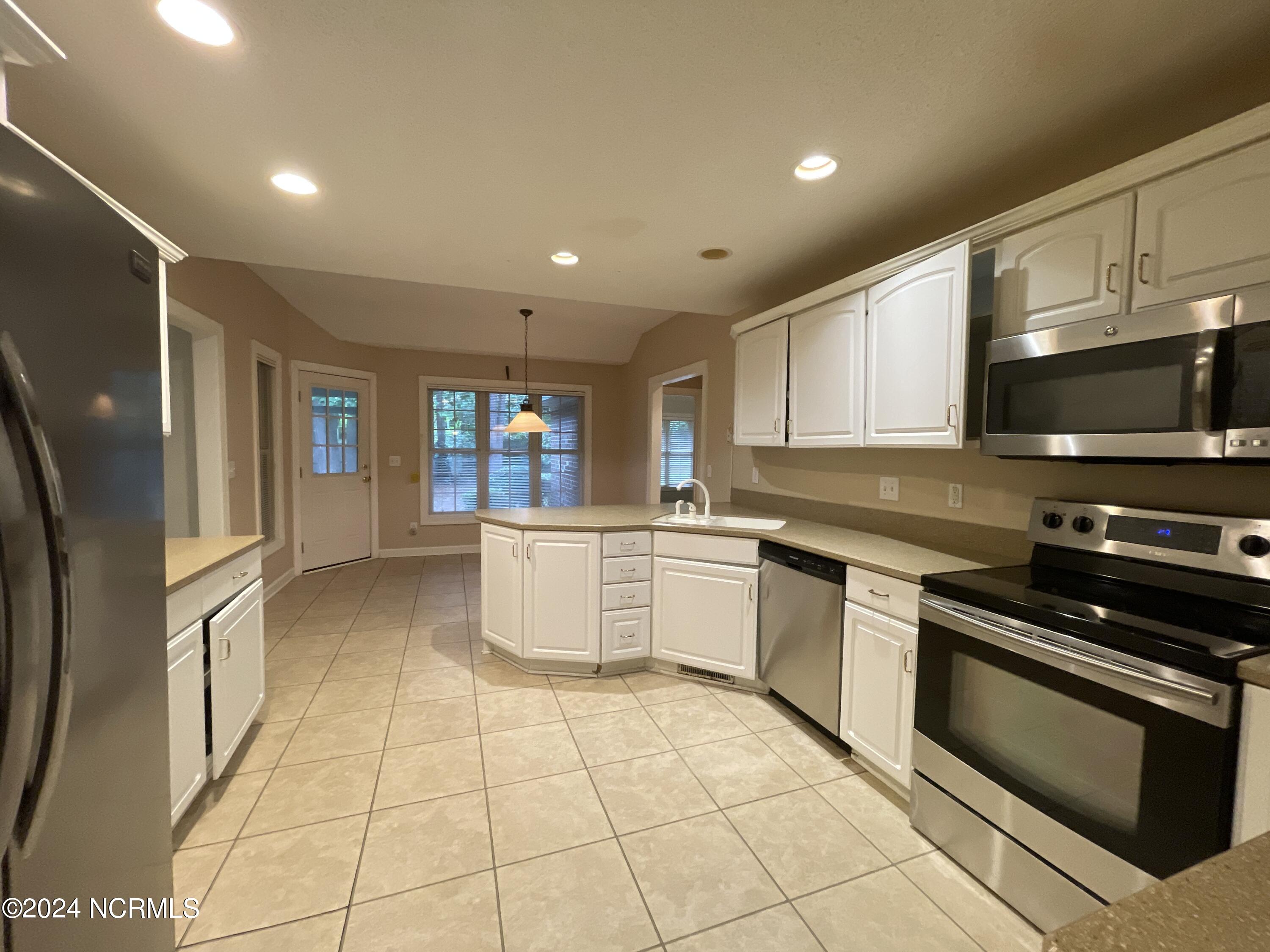 7 Cedar Lane