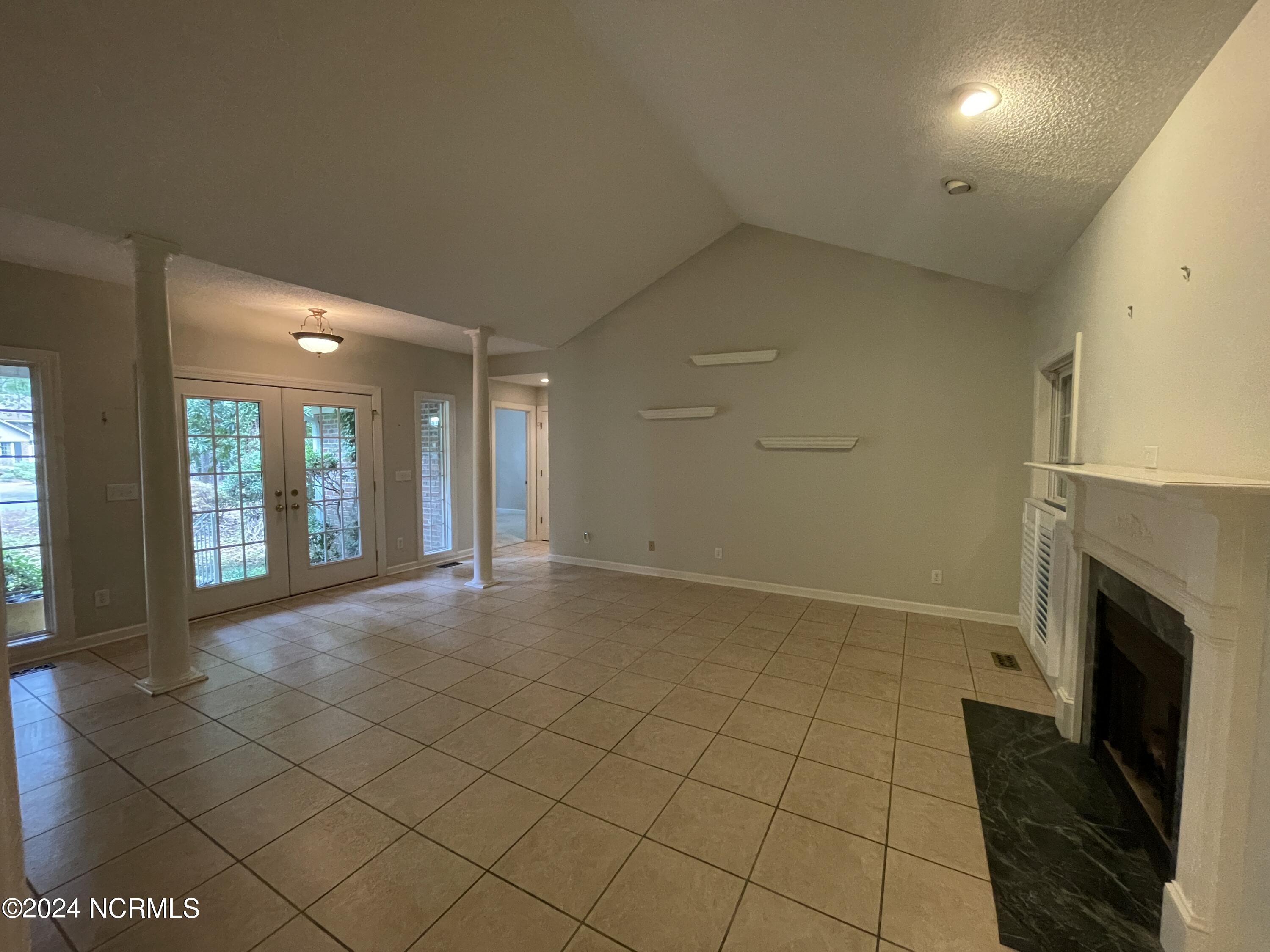 7 Cedar Lane