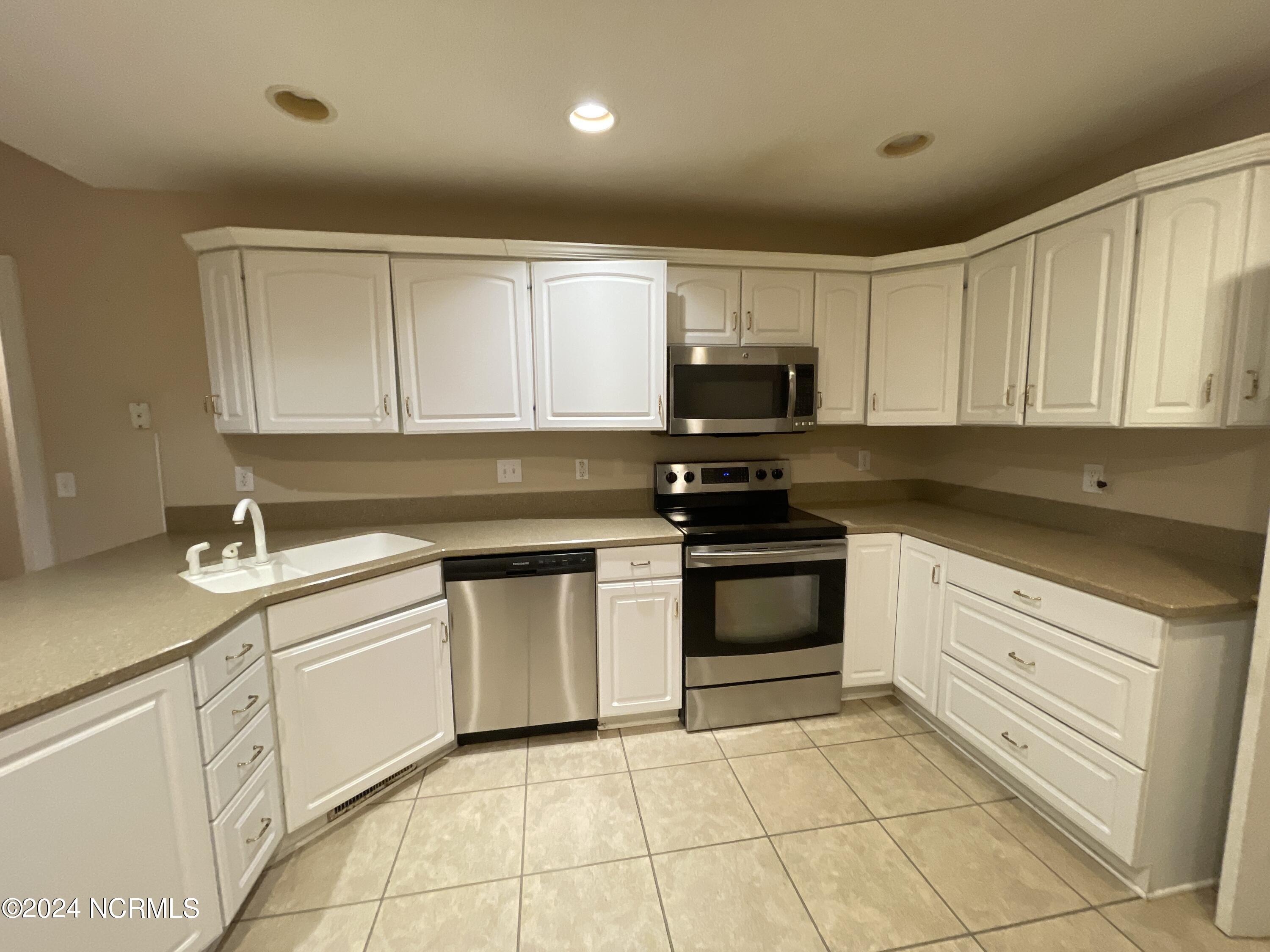 7 Cedar Lane