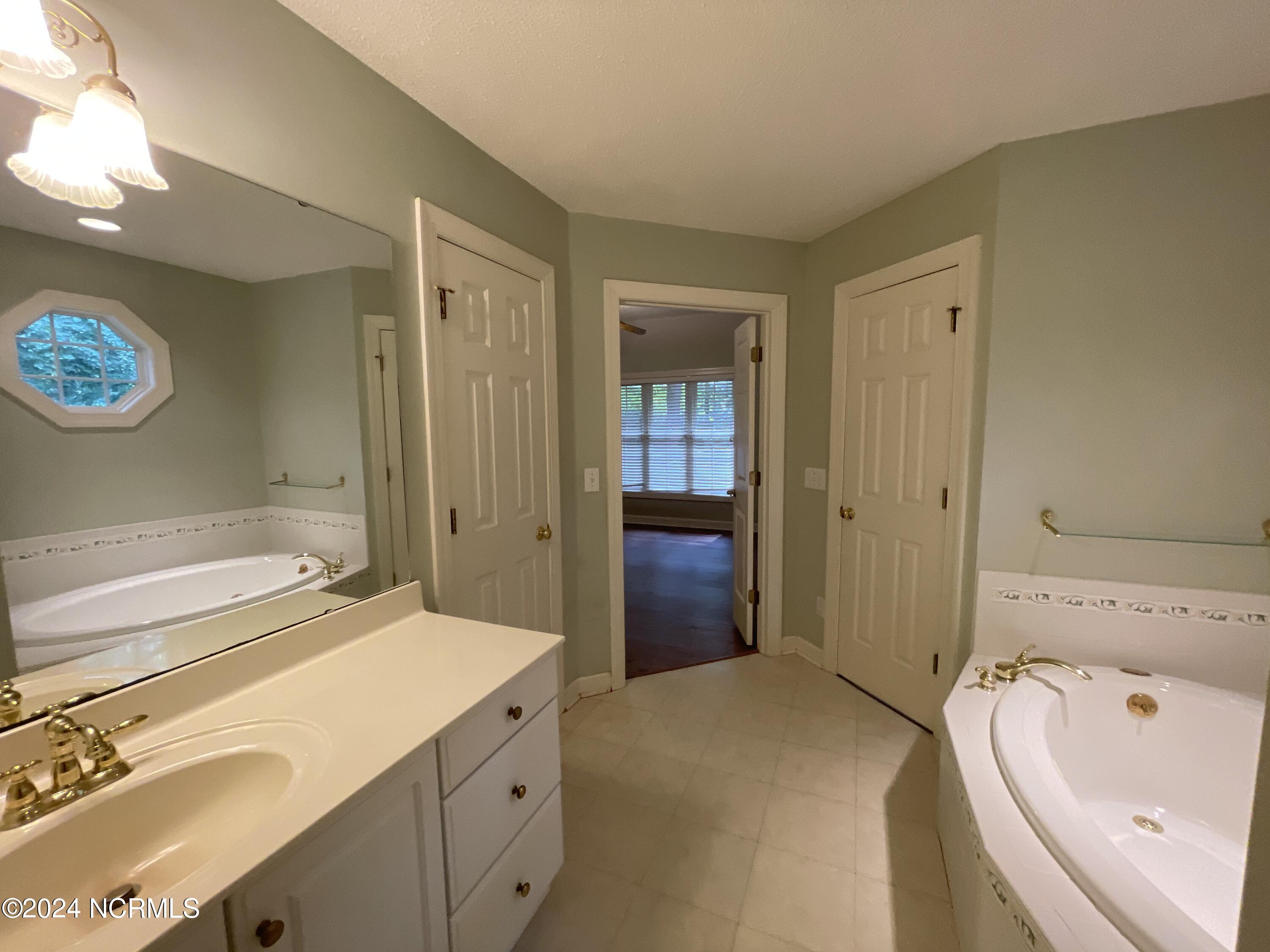 7 Cedar Lane