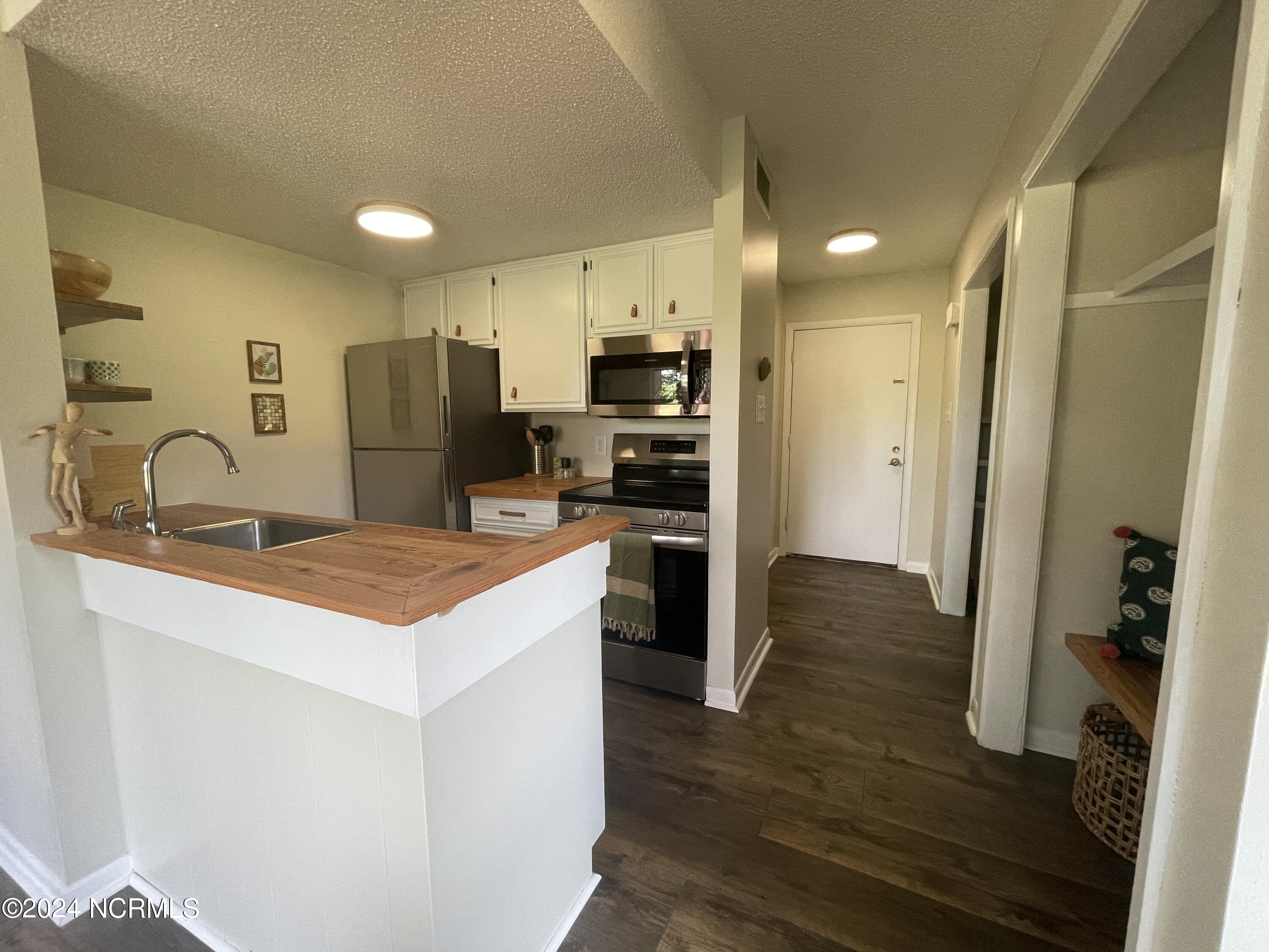 800 St. Andrews Drive, 131b