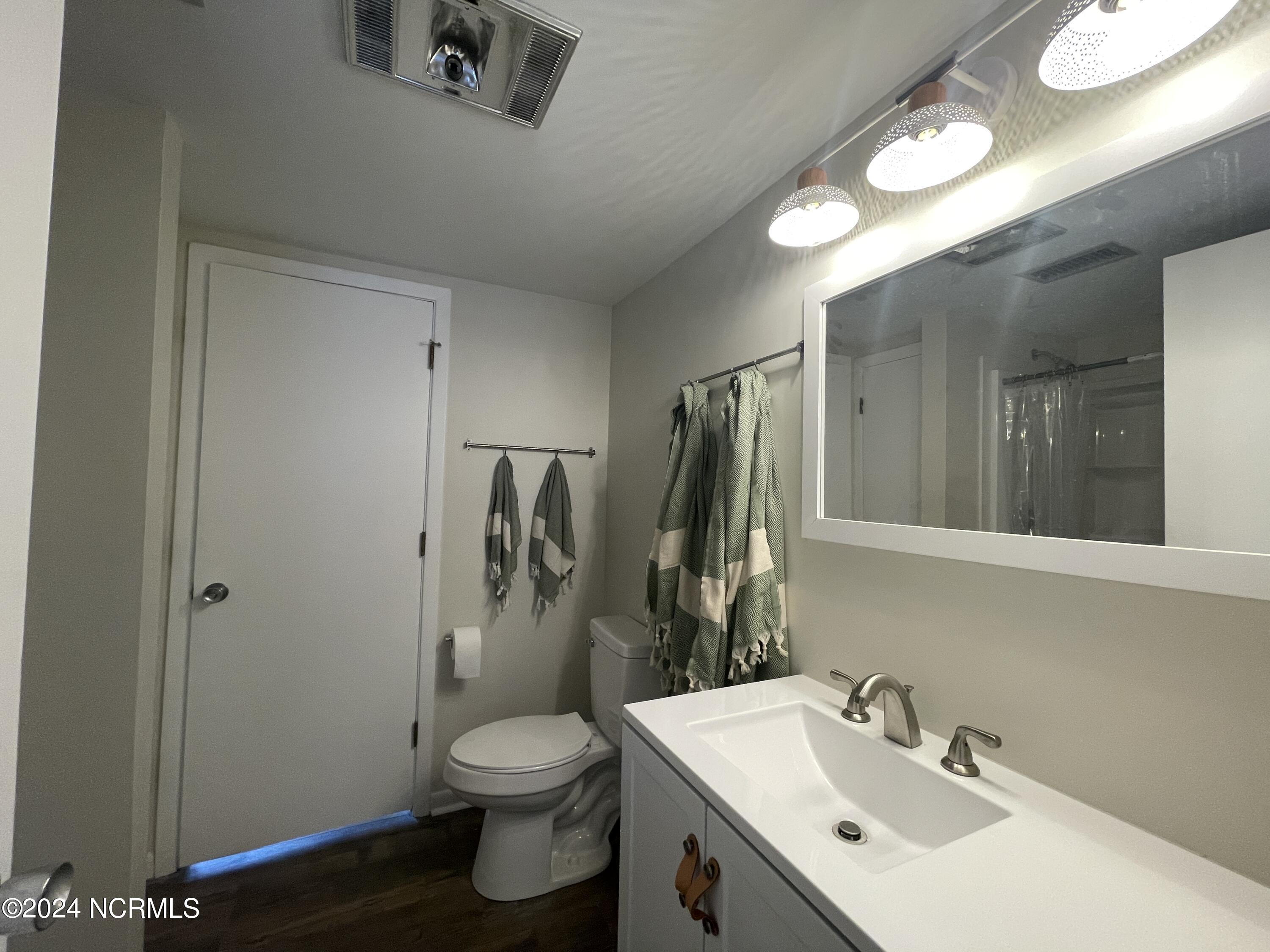 800 St. Andrews Drive, 131b