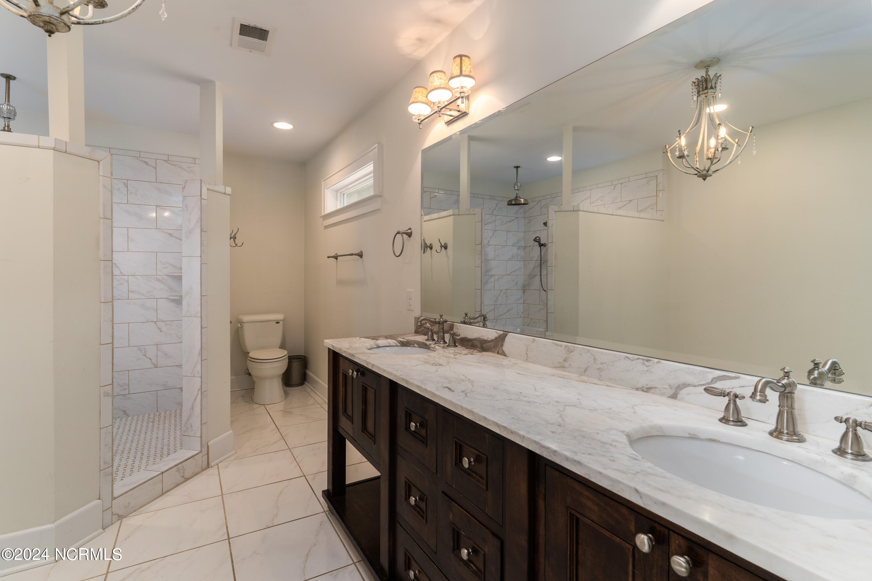 195 S Ridge Street